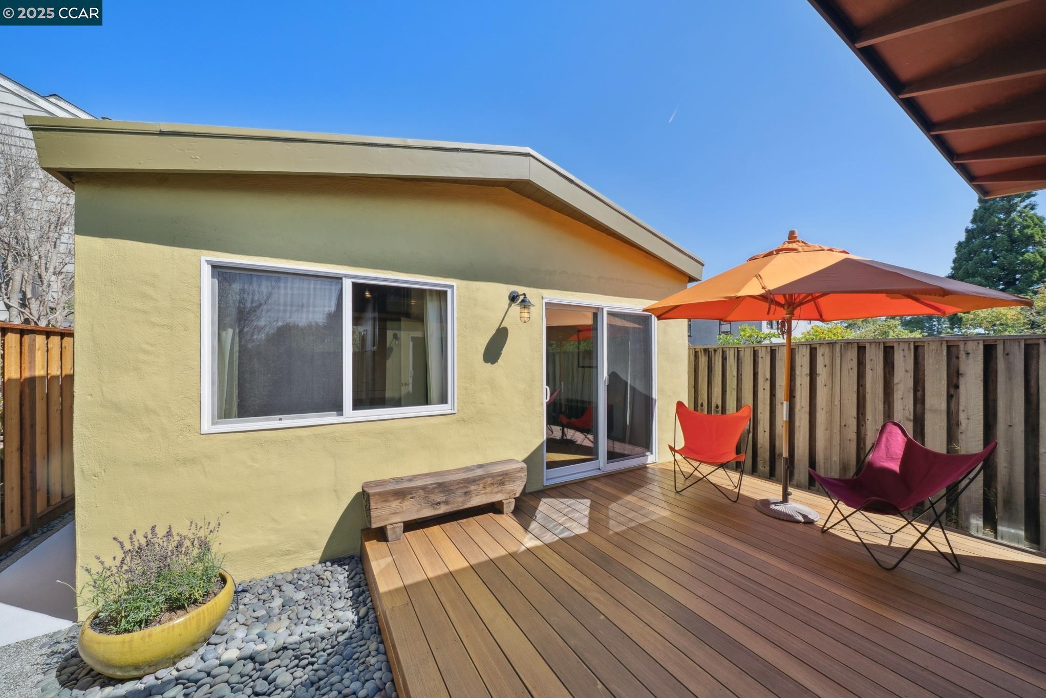 Detail Gallery Image 46 of 56 For 1060 Curtis Street, Albany,  CA 94706 - 2 Beds | 1 Baths