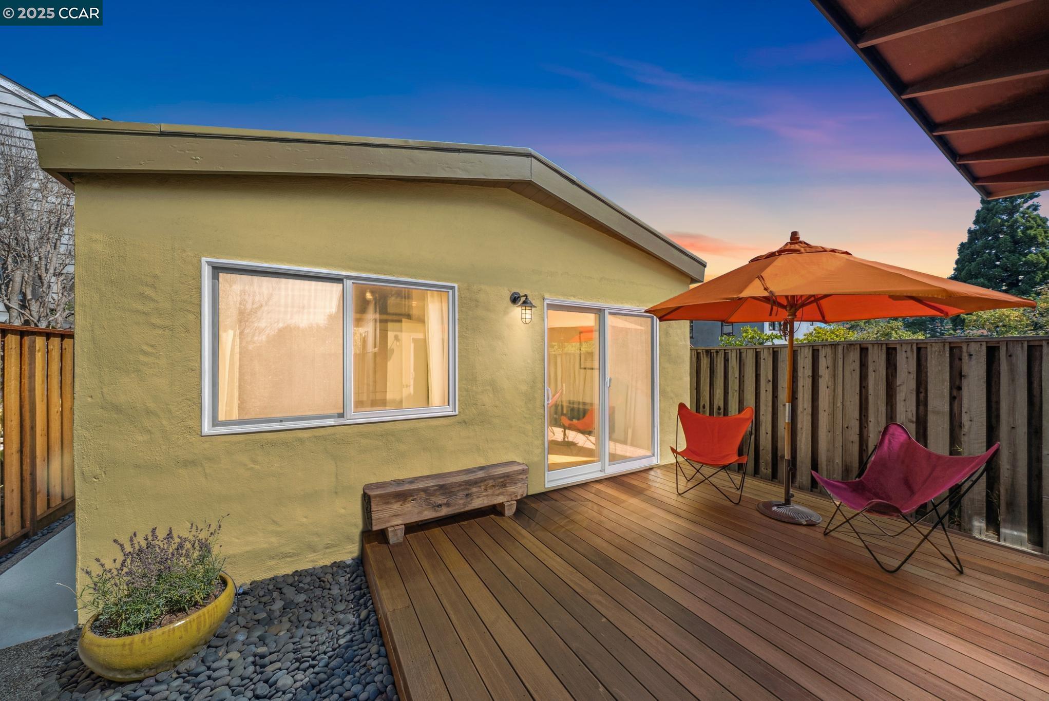 Detail Gallery Image 47 of 56 For 1060 Curtis Street, Albany,  CA 94706 - 2 Beds | 1 Baths