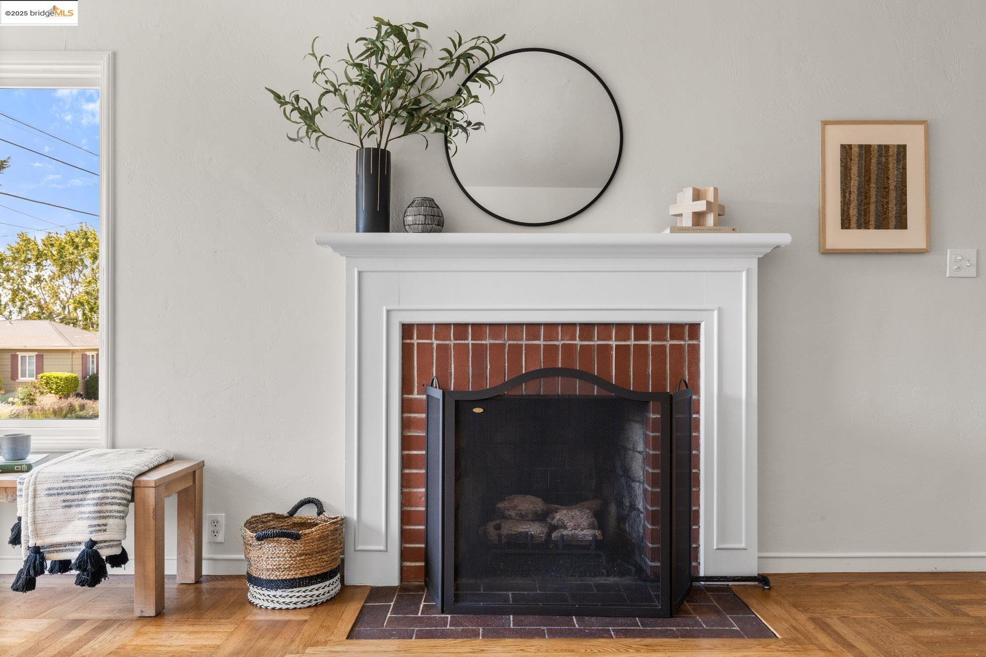 Detail Gallery Image 13 of 46 For 1420 Catherine Dr, Berkeley,  CA 94702 - 2 Beds | 1 Baths