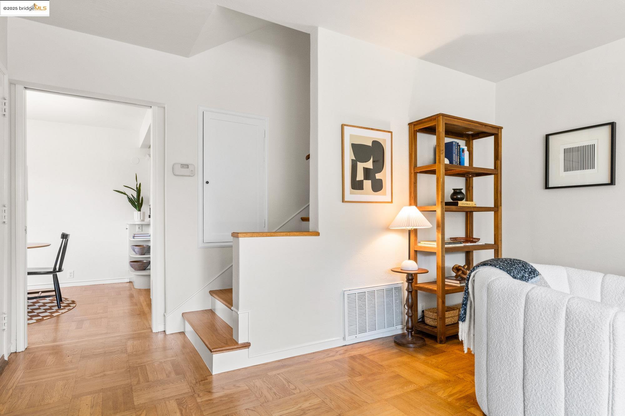 Detail Gallery Image 15 of 46 For 1420 Catherine Dr, Berkeley,  CA 94702 - 2 Beds | 1 Baths