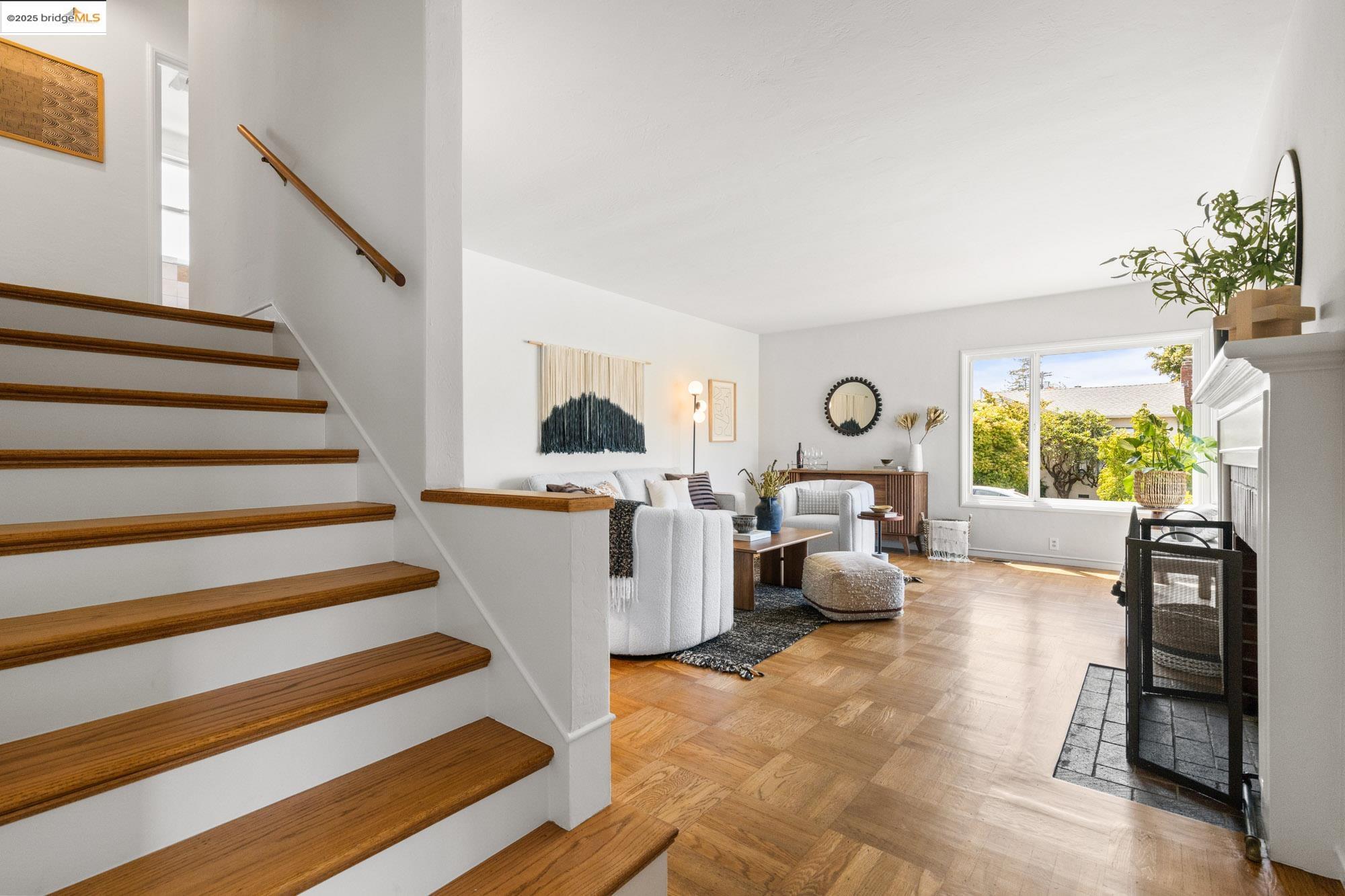 Detail Gallery Image 30 of 46 For 1420 Catherine Dr, Berkeley,  CA 94702 - 2 Beds | 1 Baths