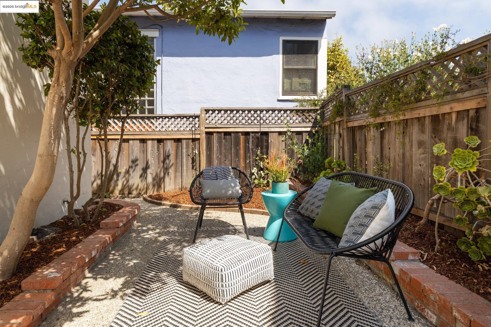 Detail Gallery Image 42 of 46 For 1420 Catherine Dr, Berkeley,  CA 94702 - 2 Beds | 1 Baths