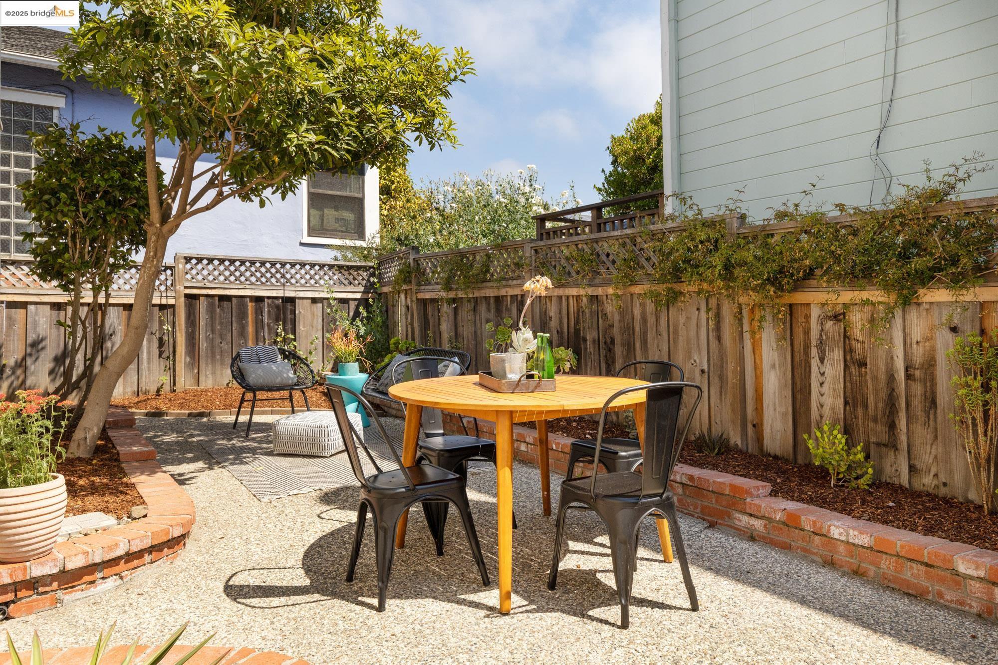 Detail Gallery Image 45 of 46 For 1420 Catherine Dr, Berkeley,  CA 94702 - 2 Beds | 1 Baths
