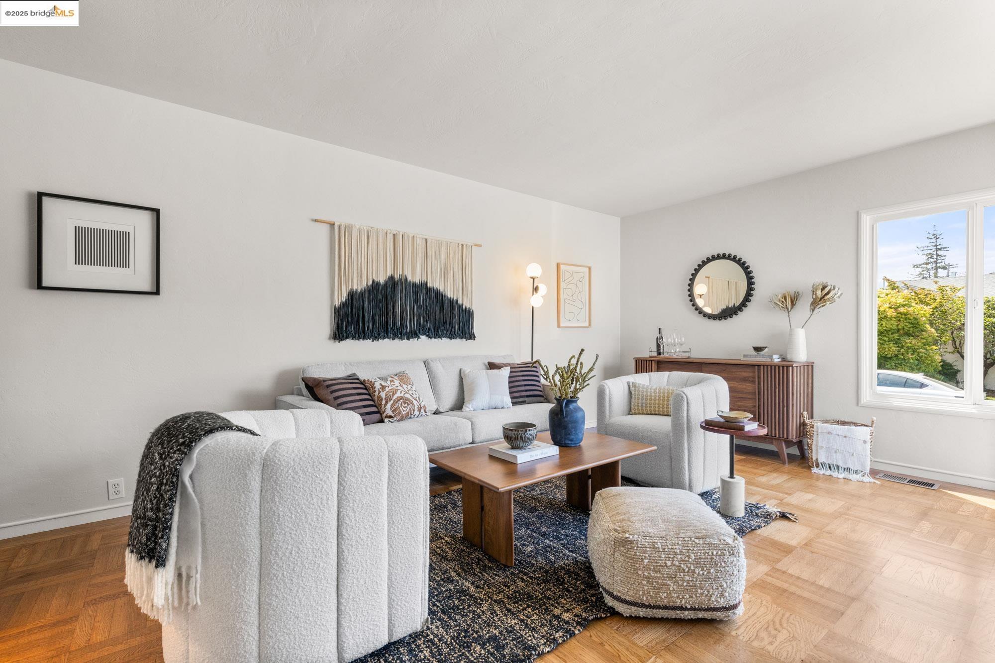 Detail Gallery Image 7 of 46 For 1420 Catherine Dr, Berkeley,  CA 94702 - 2 Beds | 1 Baths