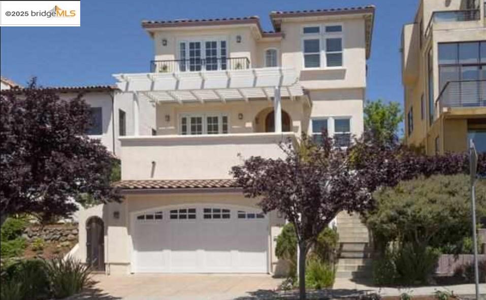 Detail Gallery Image 1 of 1 For 4914 Proctor Ave, Oakland,  CA 94618 - 3 Beds | 2/1 Baths