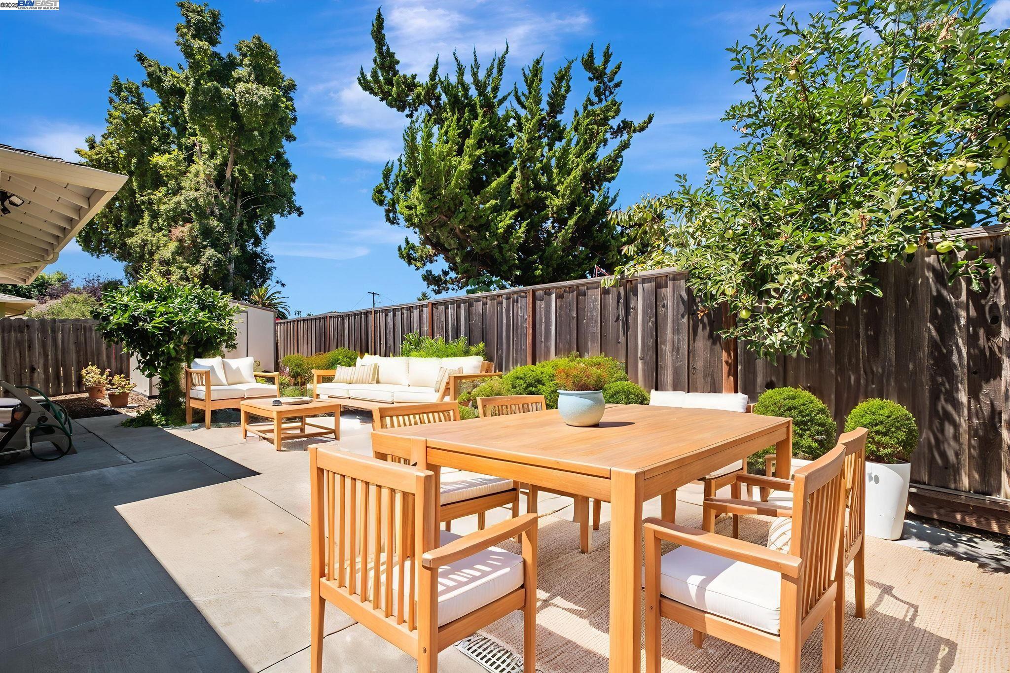Detail Gallery Image 36 of 43 For 570 Erica Pl, Hayward,  CA 94544 - 3 Beds | 2 Baths