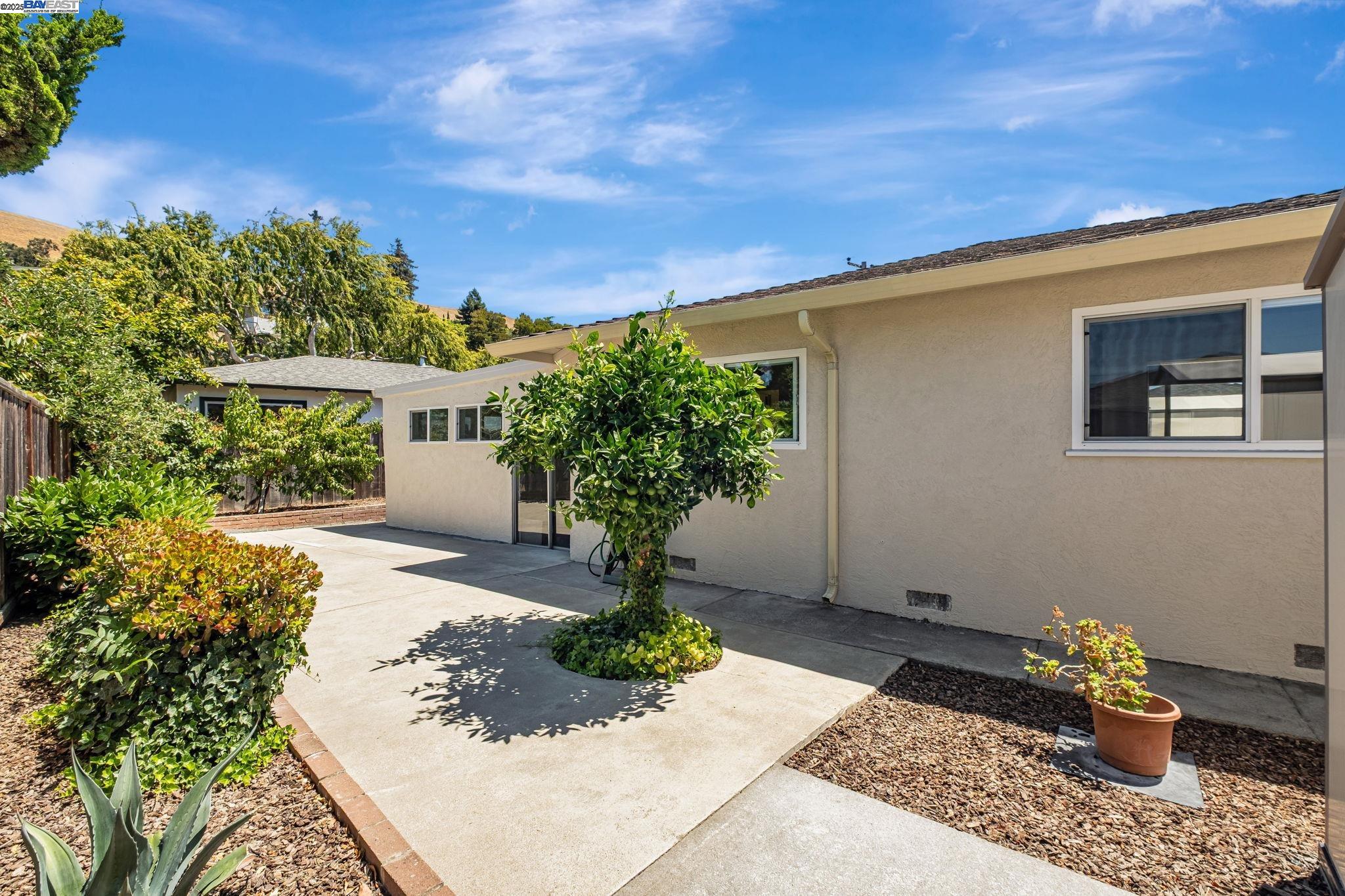Detail Gallery Image 38 of 43 For 570 Erica Pl, Hayward,  CA 94544 - 3 Beds | 2 Baths