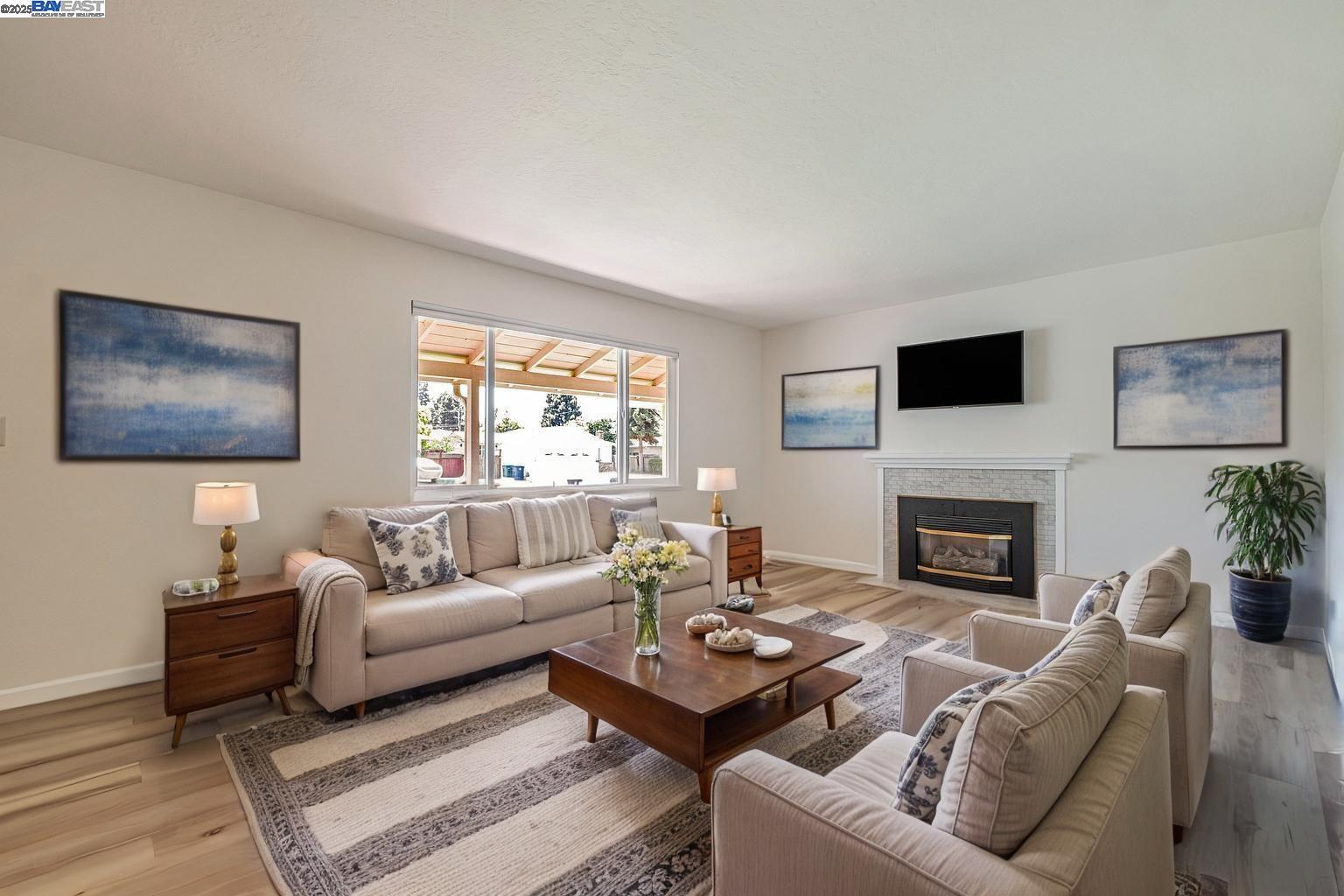 Detail Gallery Image 5 of 43 For 570 Erica Pl, Hayward,  CA 94544 - 3 Beds | 2 Baths