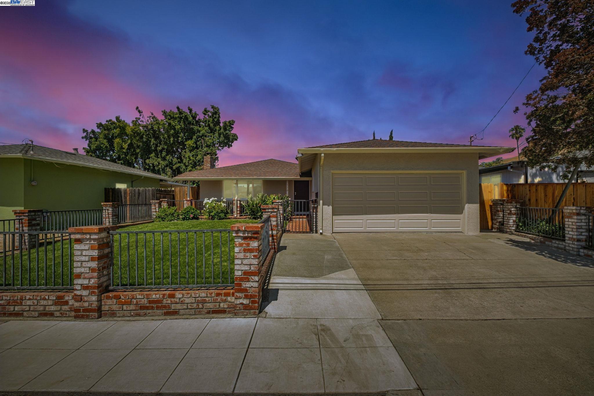 Detail Gallery Image 43 of 43 For 570 Erica Pl, Hayward,  CA 94544 - 3 Beds | 2 Baths