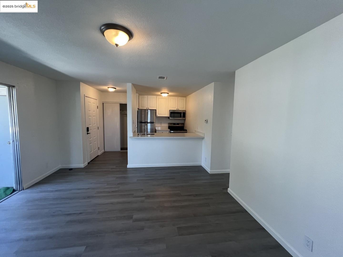 Photo #2: 41108006 Listing 