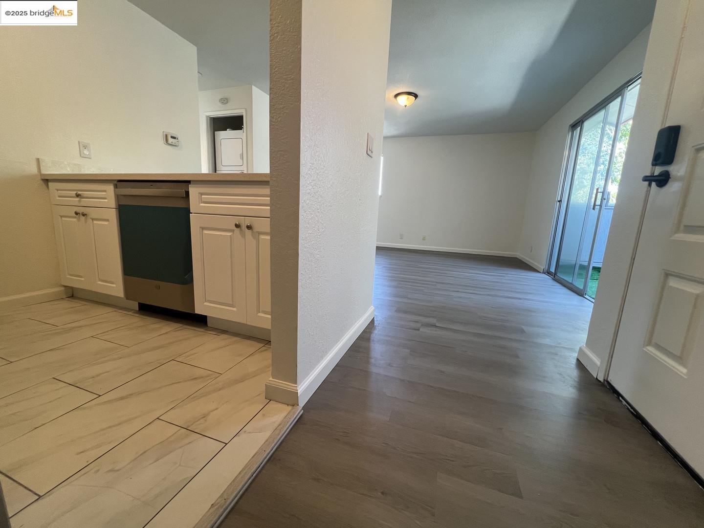 Photo #6: 41108006 Listing 