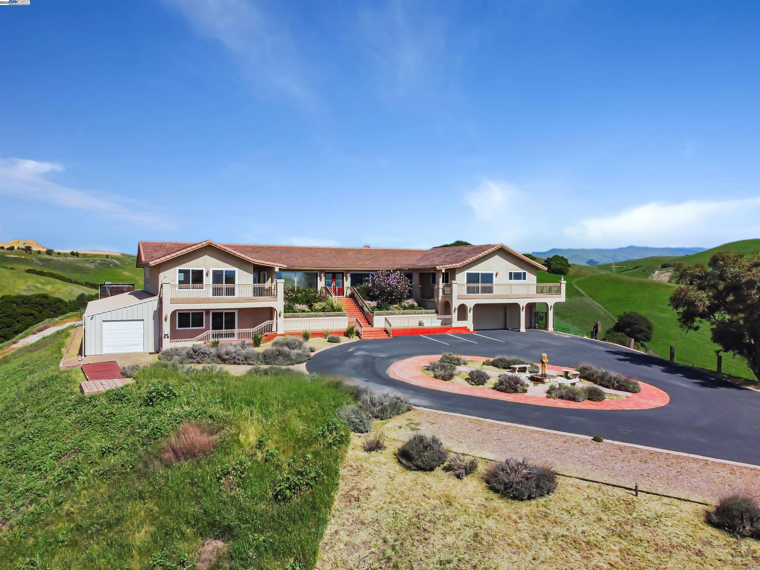 Detail Gallery Image 10 of 60 For 41794 Vargas Rd, Fremont,  CA 94539 - 5 Beds | 5/1 Baths