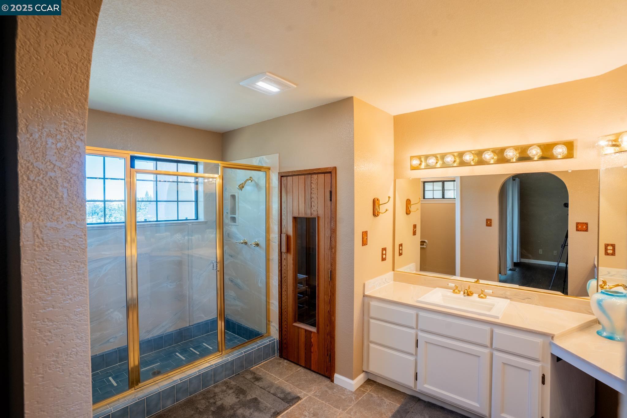 Detail Gallery Image 33 of 57 For 643 Old Course Ct, Valley Springs,  CA 95252 - 3 Beds | 2/1 Baths