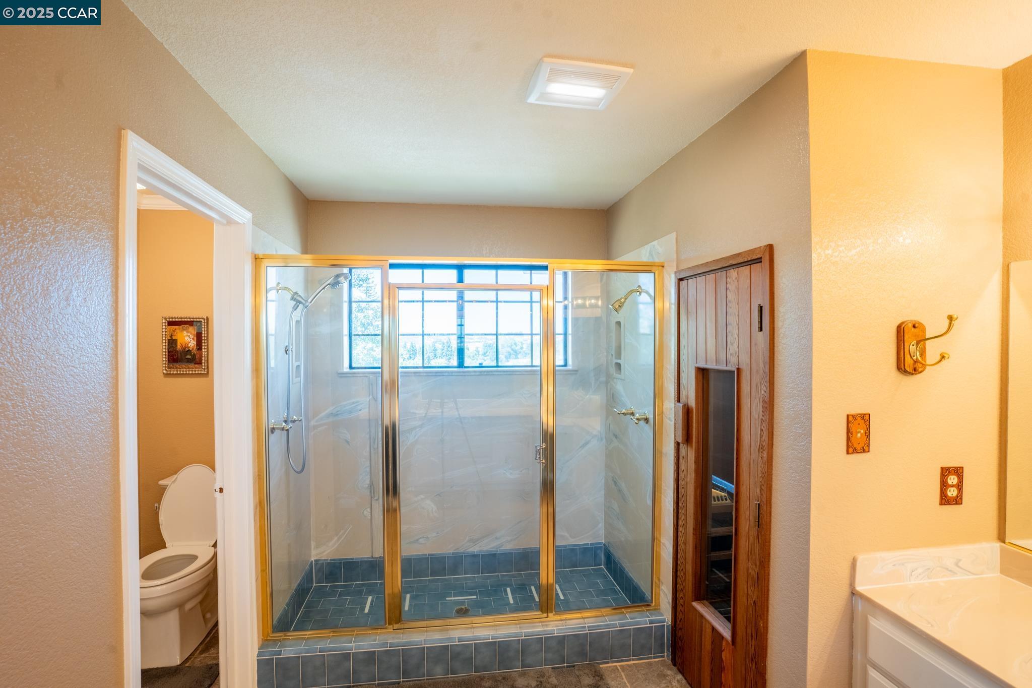 Detail Gallery Image 34 of 57 For 643 Old Course Ct, Valley Springs,  CA 95252 - 3 Beds | 2/1 Baths