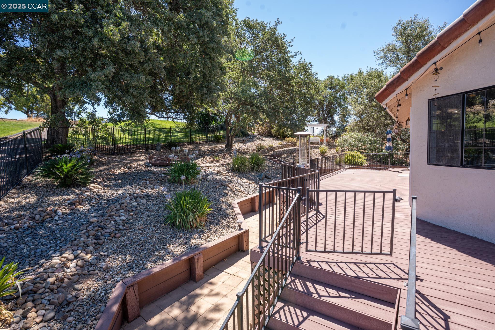 Detail Gallery Image 44 of 57 For 643 Old Course Ct, Valley Springs,  CA 95252 - 3 Beds | 2/1 Baths