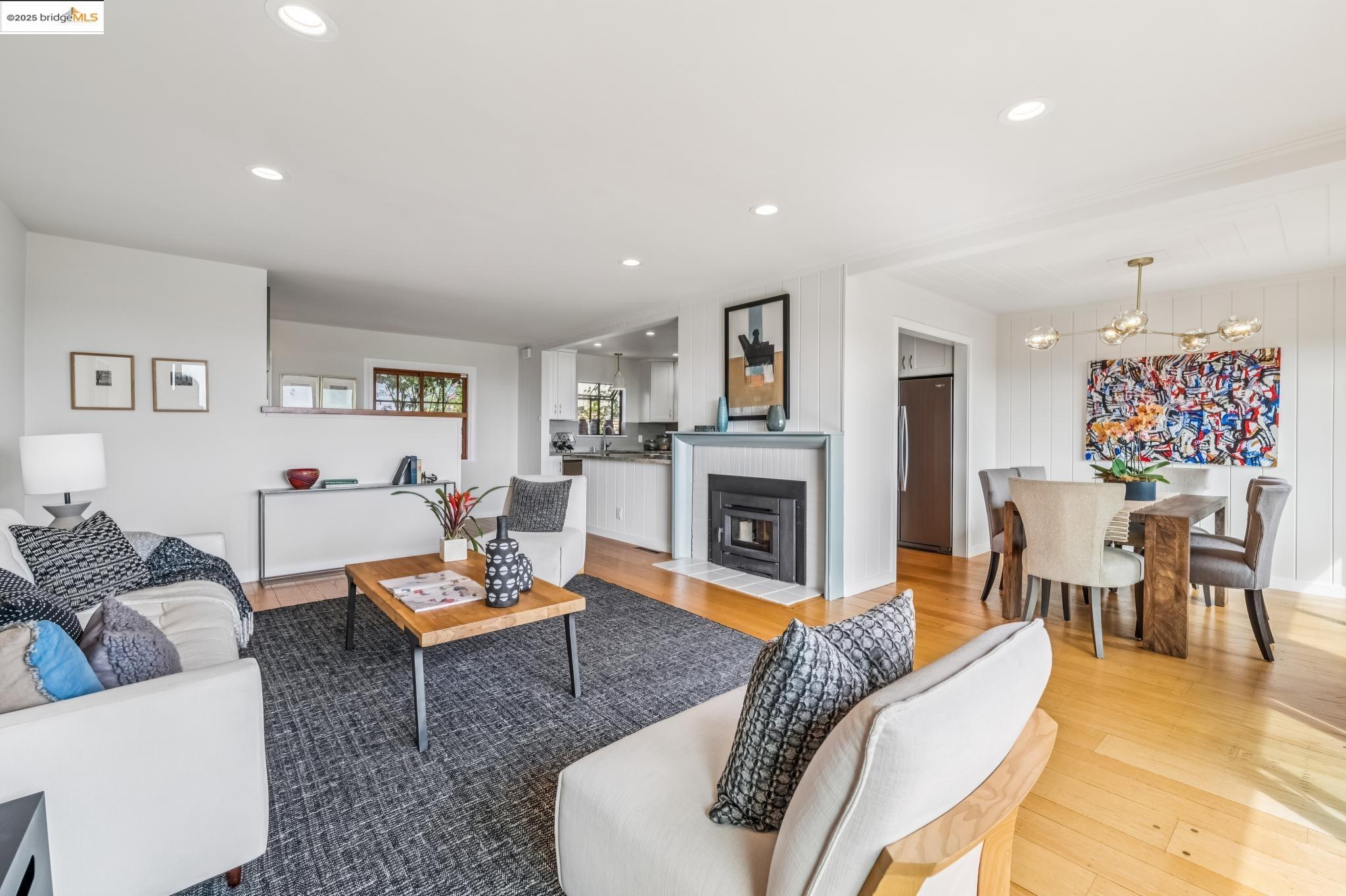 Detail Gallery Image 14 of 60 For 6934 Fairview Dr, El Cerrito,  CA 94530 - 4 Beds | 2 Baths
