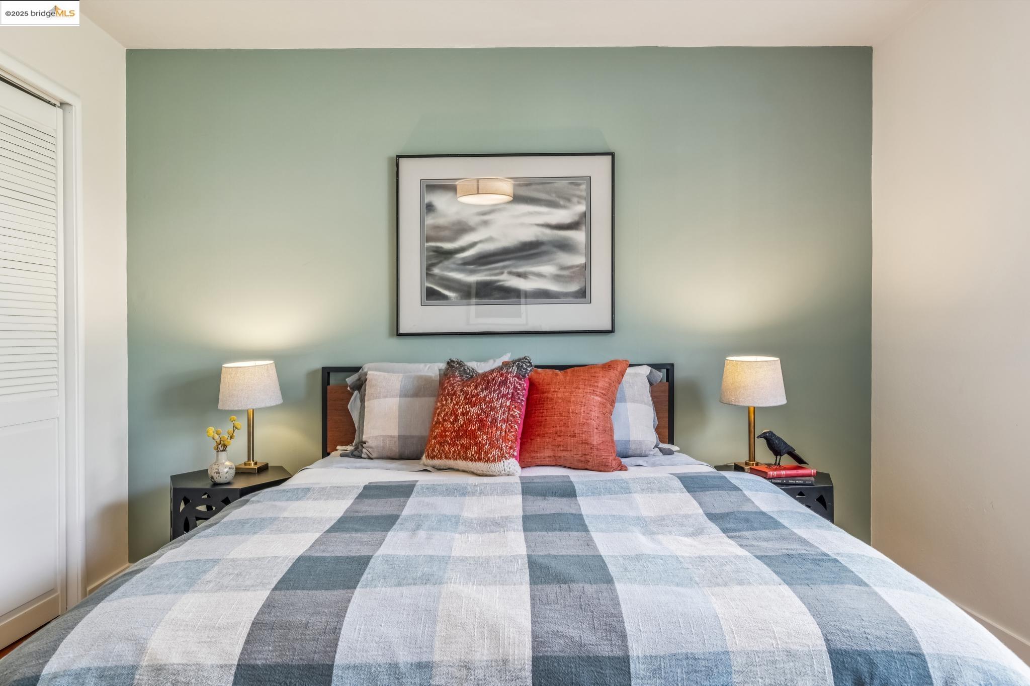 Detail Gallery Image 34 of 60 For 6934 Fairview Dr, El Cerrito,  CA 94530 - 4 Beds | 2 Baths