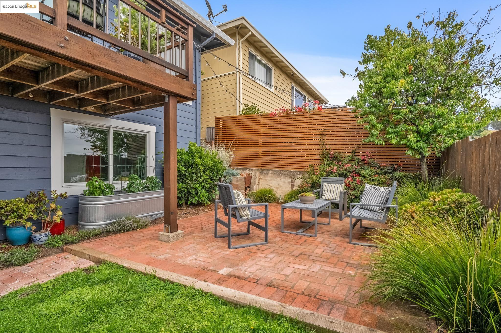 Detail Gallery Image 52 of 60 For 6934 Fairview Dr, El Cerrito,  CA 94530 - 4 Beds | 2 Baths