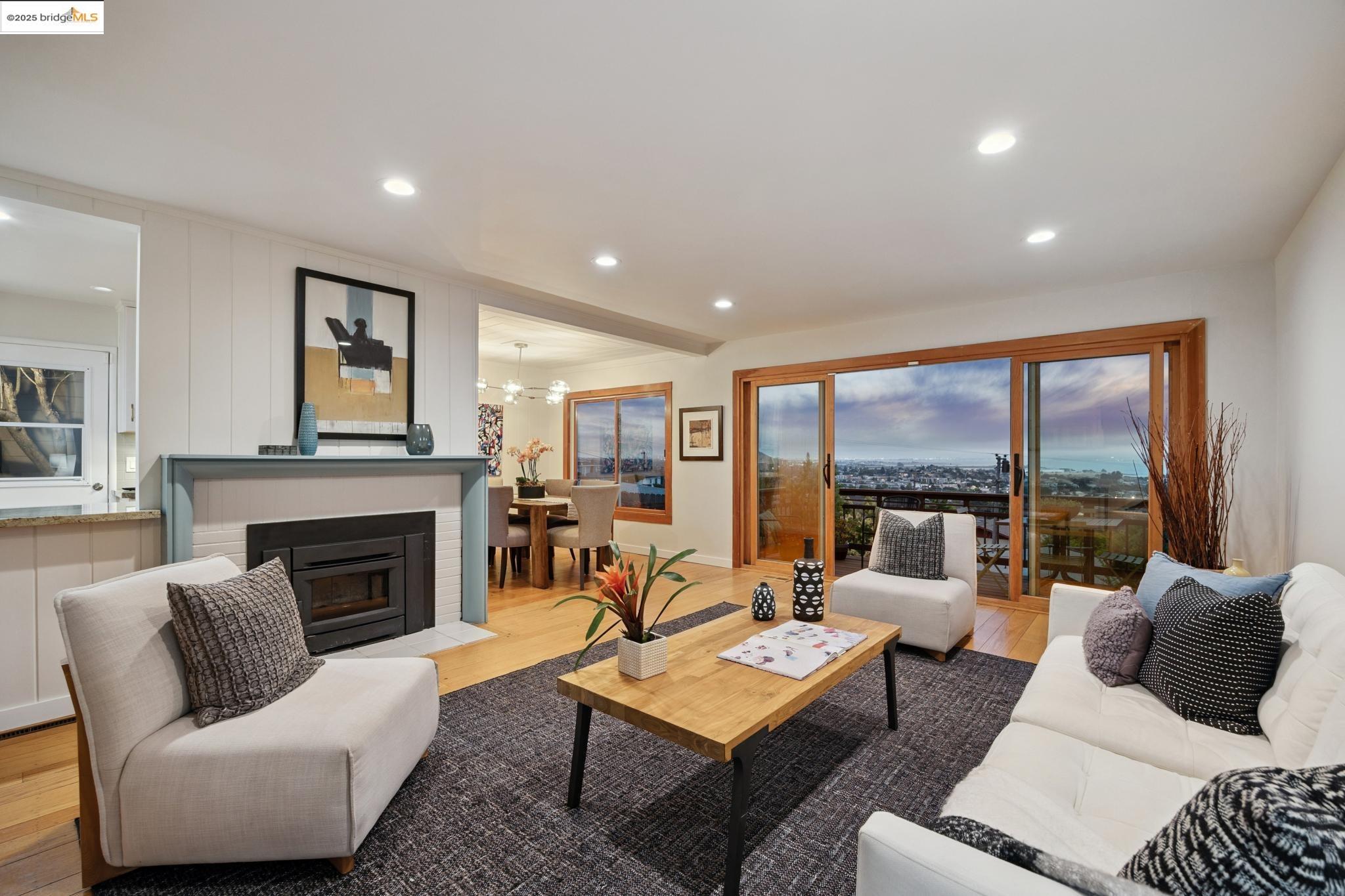 Detail Gallery Image 7 of 60 For 6934 Fairview Dr, El Cerrito,  CA 94530 - 4 Beds | 2 Baths