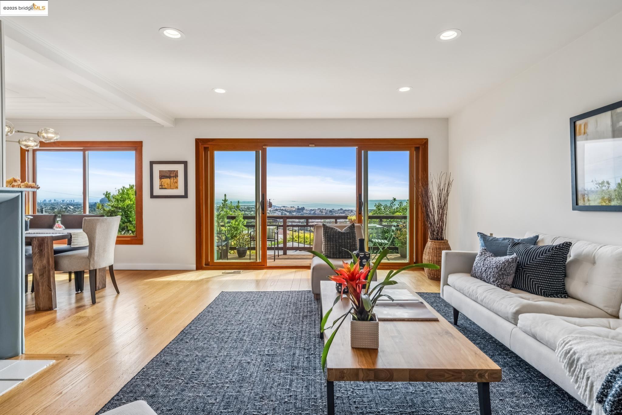 Detail Gallery Image 9 of 60 For 6934 Fairview Dr, El Cerrito,  CA 94530 - 4 Beds | 2 Baths