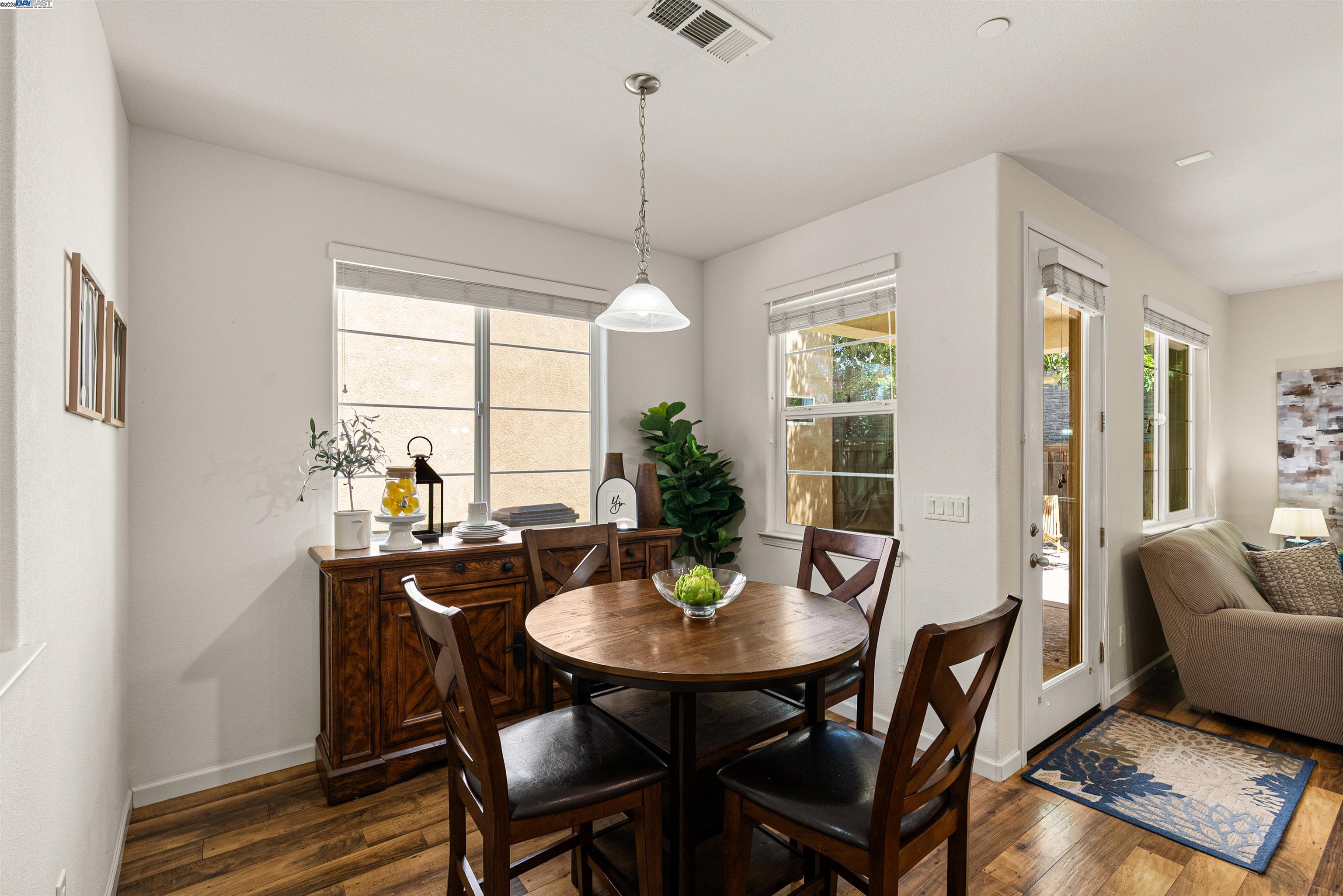 Detail Gallery Image 10 of 43 For 6505 Brando Loop, Fair Oaks,  CA 95628 - 2 Beds | 2/1 Baths
