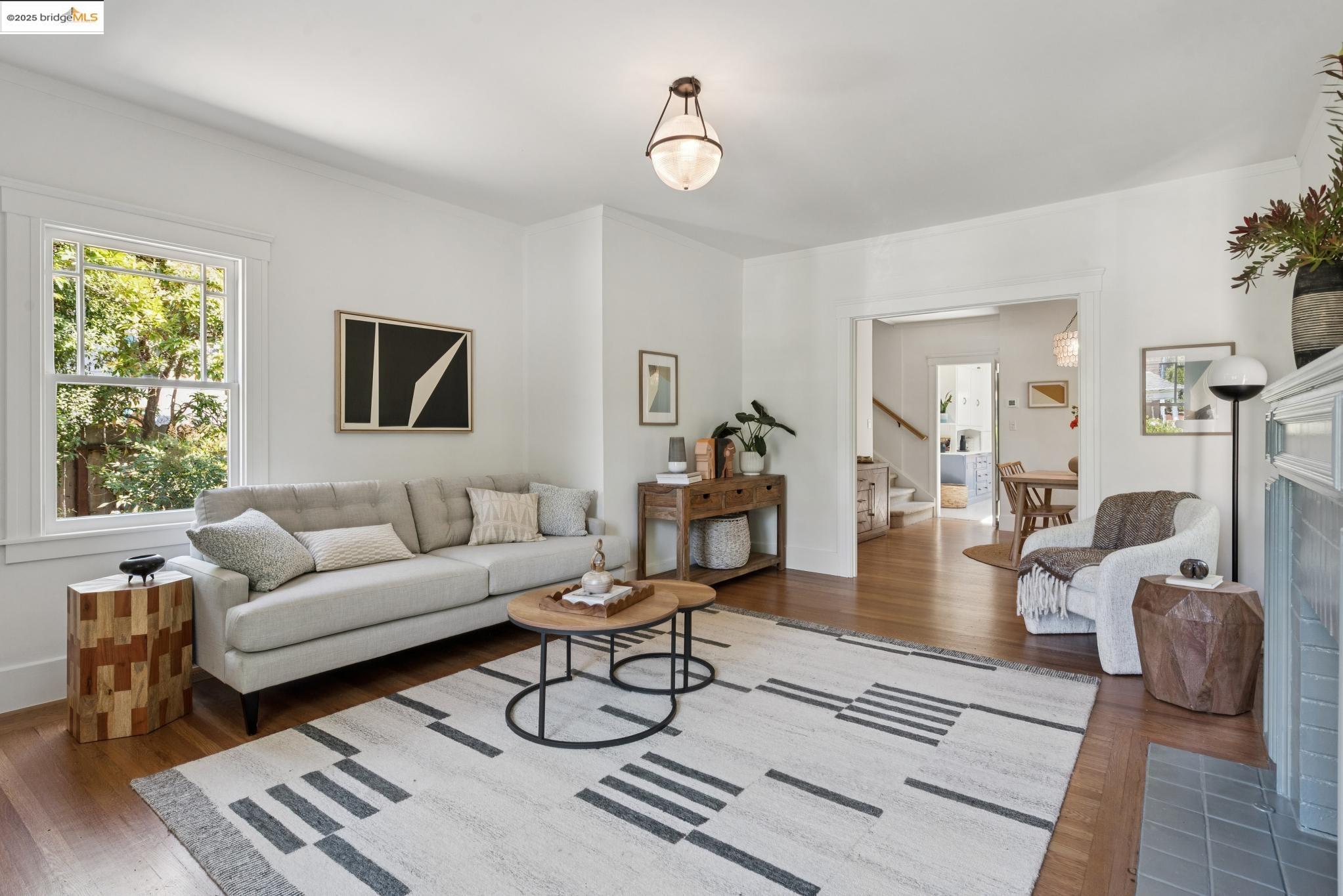 Detail Gallery Image 7 of 38 For 2140 Rose St, Berkeley,  CA 94709 - 3 Beds | 2 Baths