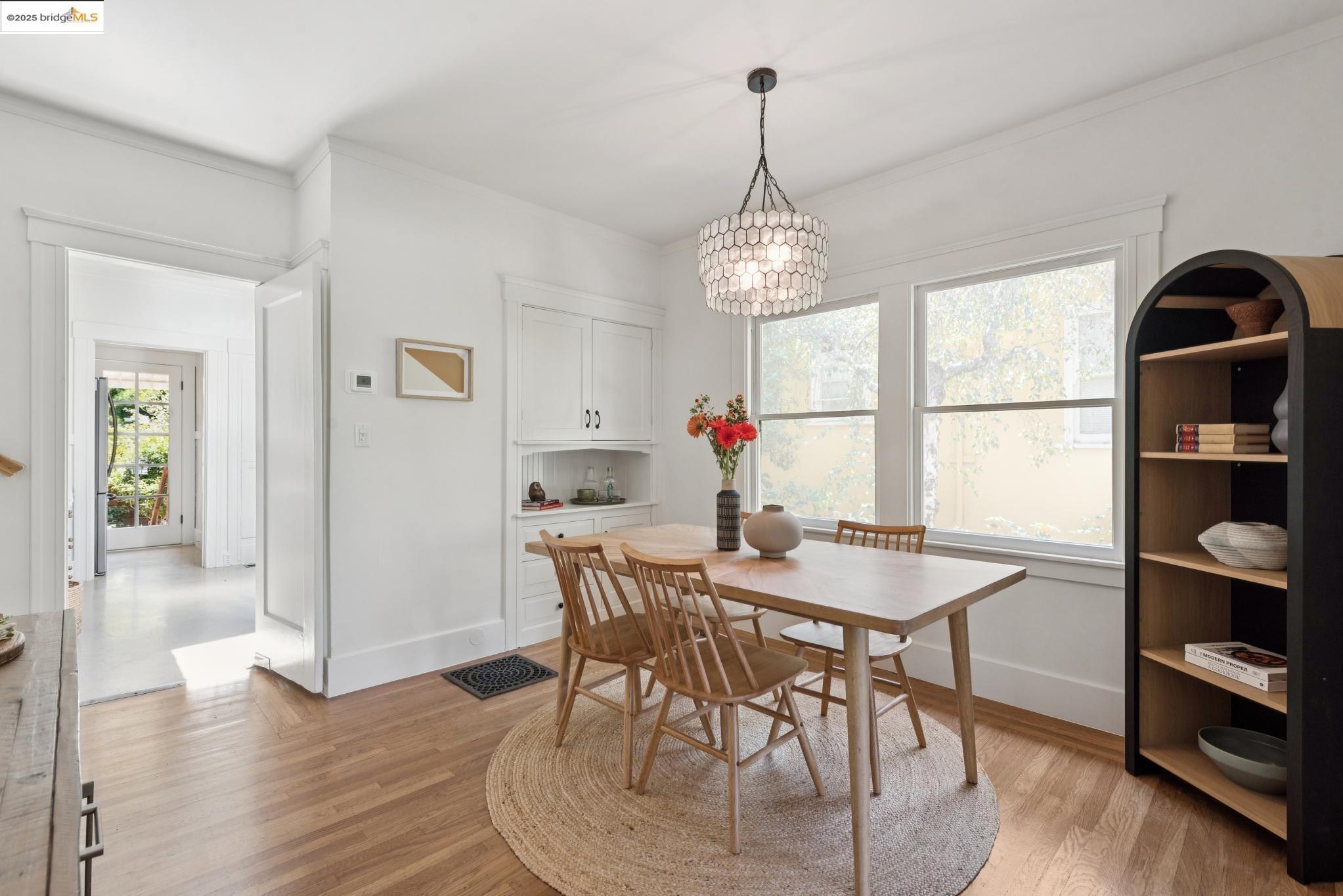 Detail Gallery Image 9 of 38 For 2140 Rose St, Berkeley,  CA 94709 - 3 Beds | 2 Baths