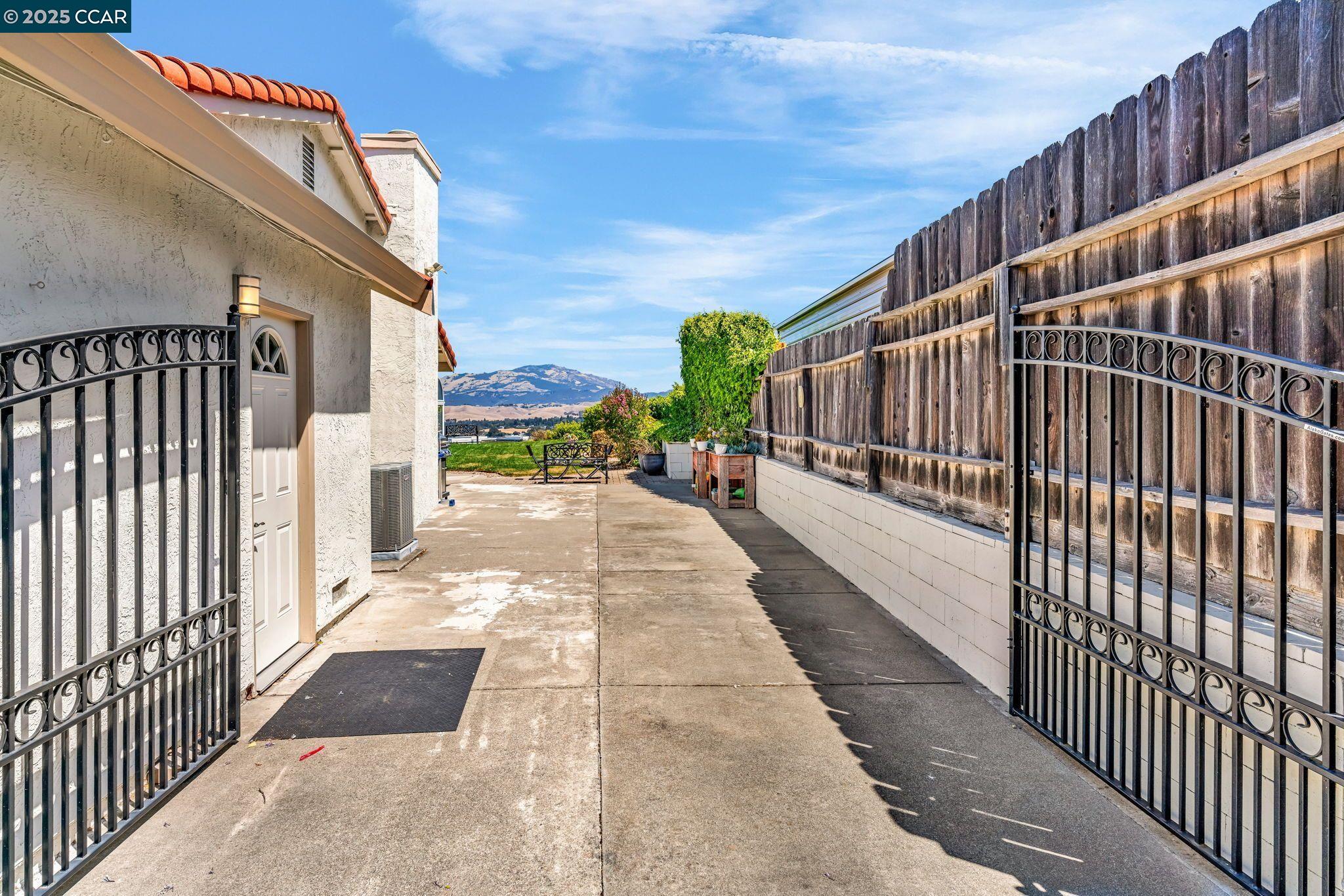 Detail Gallery Image 25 of 28 For 2918 Morgan Dr, San Ramon,  CA 94583 - 4 Beds | 3 Baths