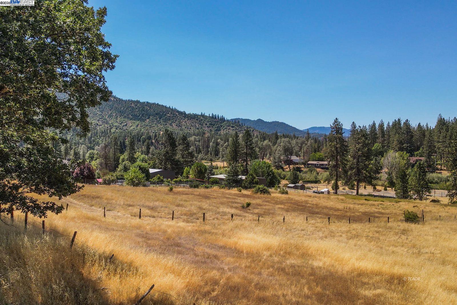 Detail Gallery Image 2 of 26 For 137 Salt Flat Rd, Lewiston,  CA 96052 - – Beds | – Baths