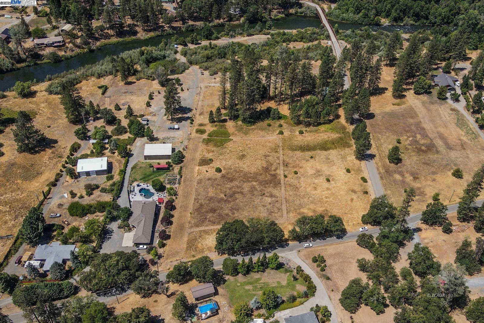 Detail Gallery Image 13 of 26 For 137 Salt Flat Rd, Lewiston,  CA 96052 - – Beds | – Baths