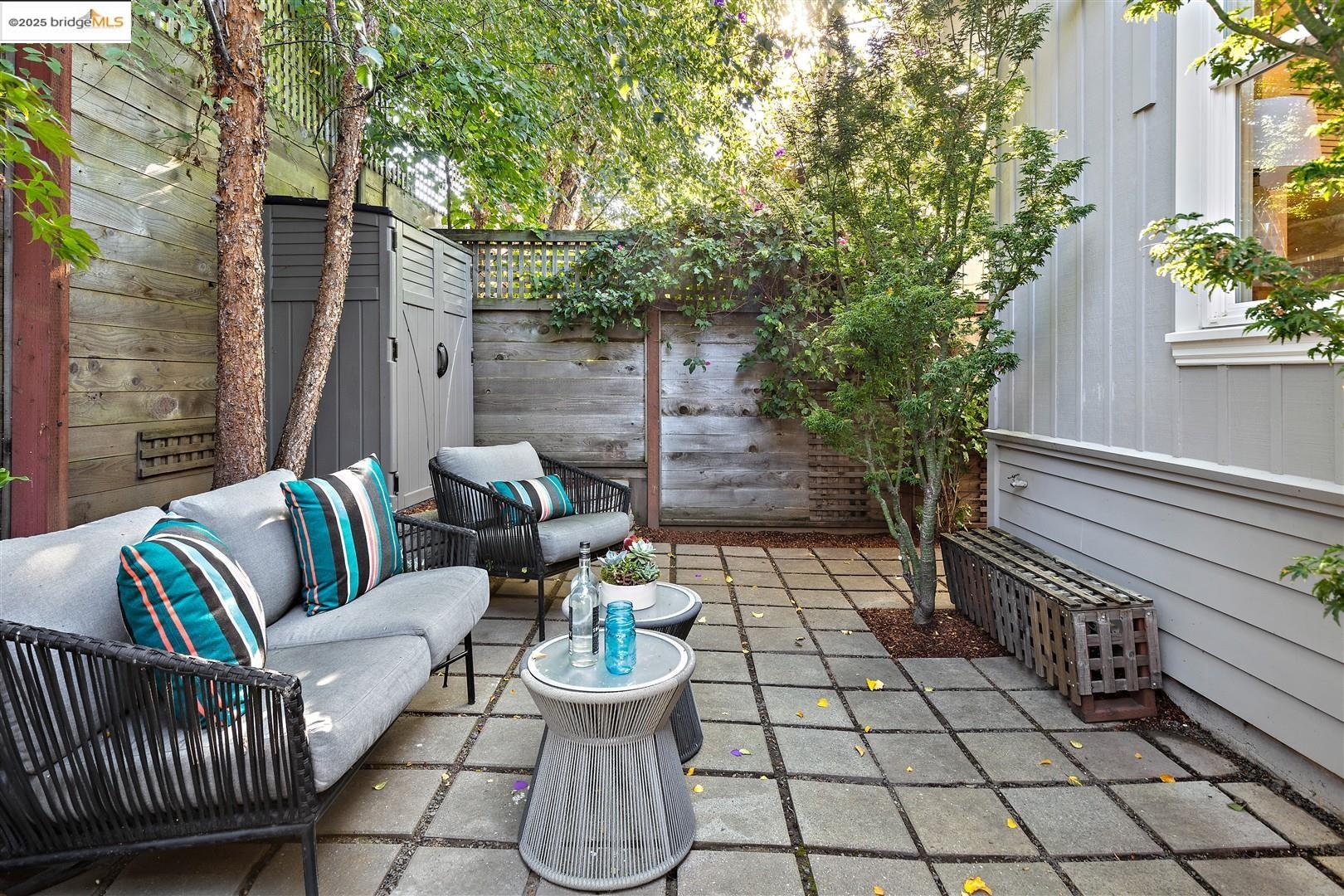 Detail Gallery Image 36 of 54 For 1071 55th St, Oakland,  CA 94608 - 2 Beds | 2 Baths