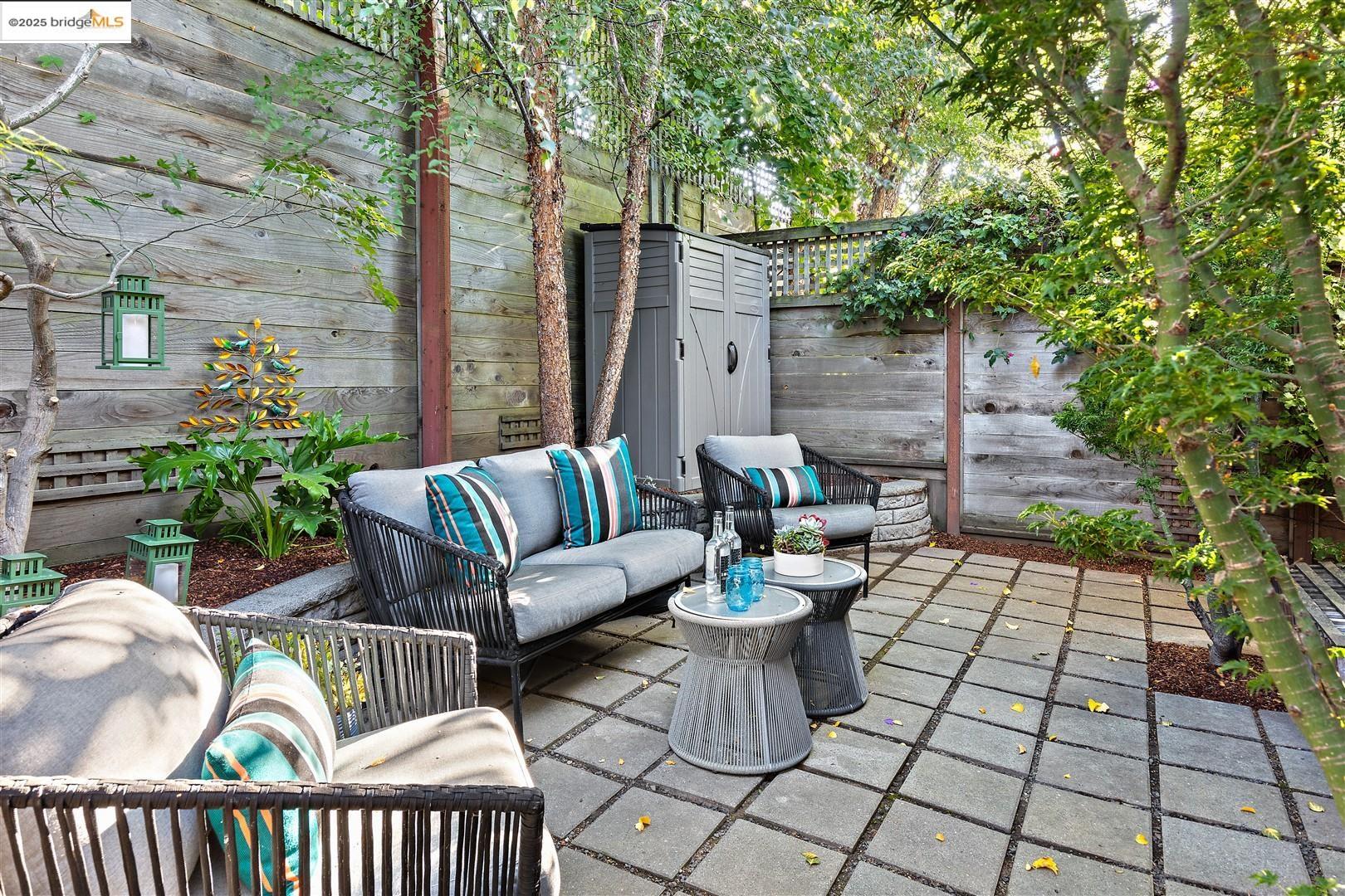 Detail Gallery Image 39 of 54 For 1071 55th St, Oakland,  CA 94608 - 2 Beds | 2 Baths