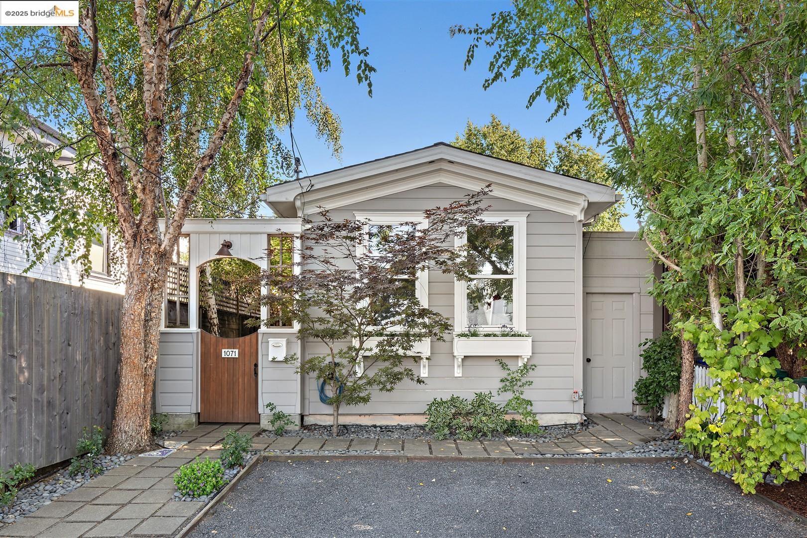 Detail Gallery Image 41 of 54 For 1071 55th St, Oakland,  CA 94608 - 2 Beds | 2 Baths