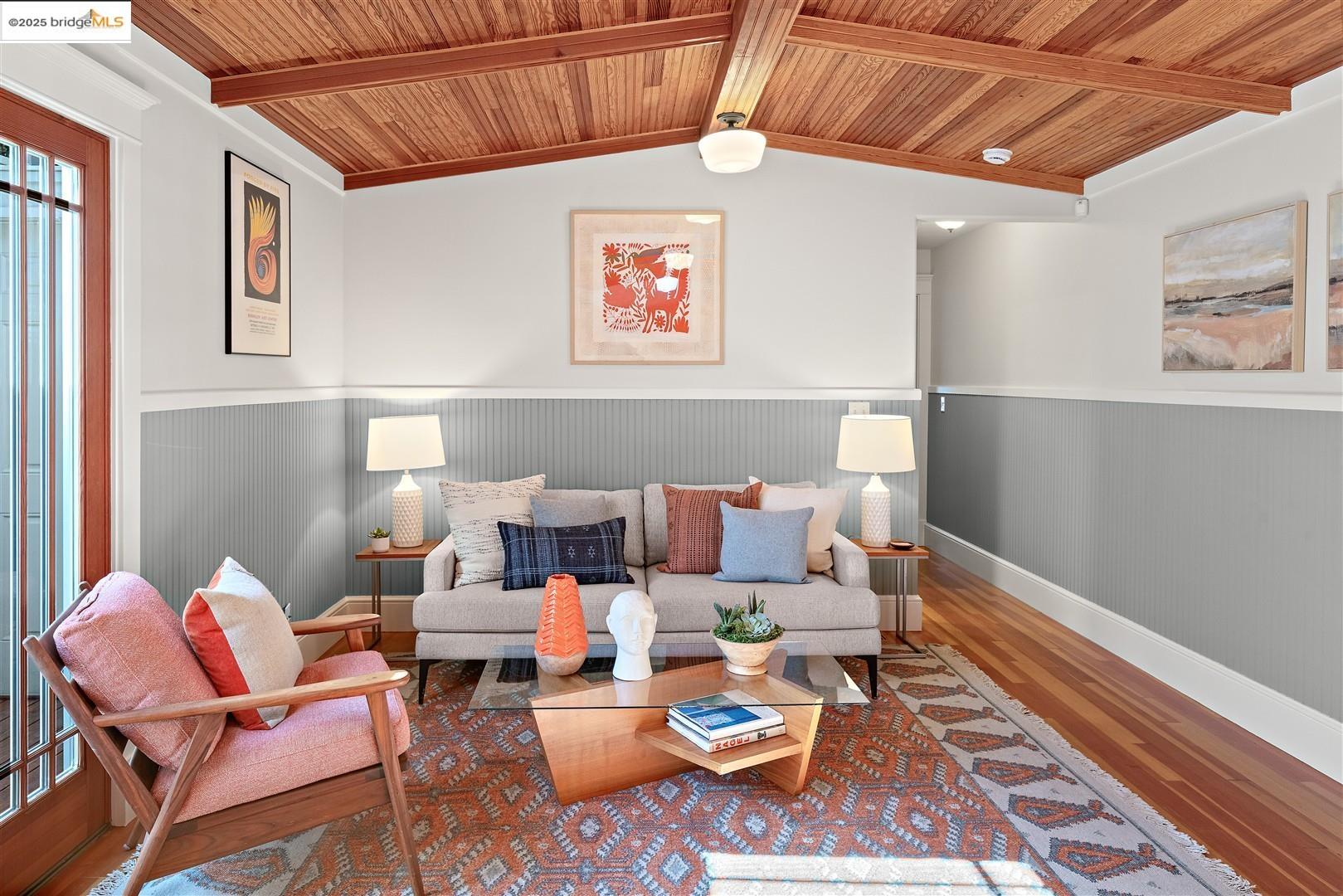 Detail Gallery Image 45 of 54 For 1071 55th St, Oakland,  CA 94608 - 2 Beds | 2 Baths