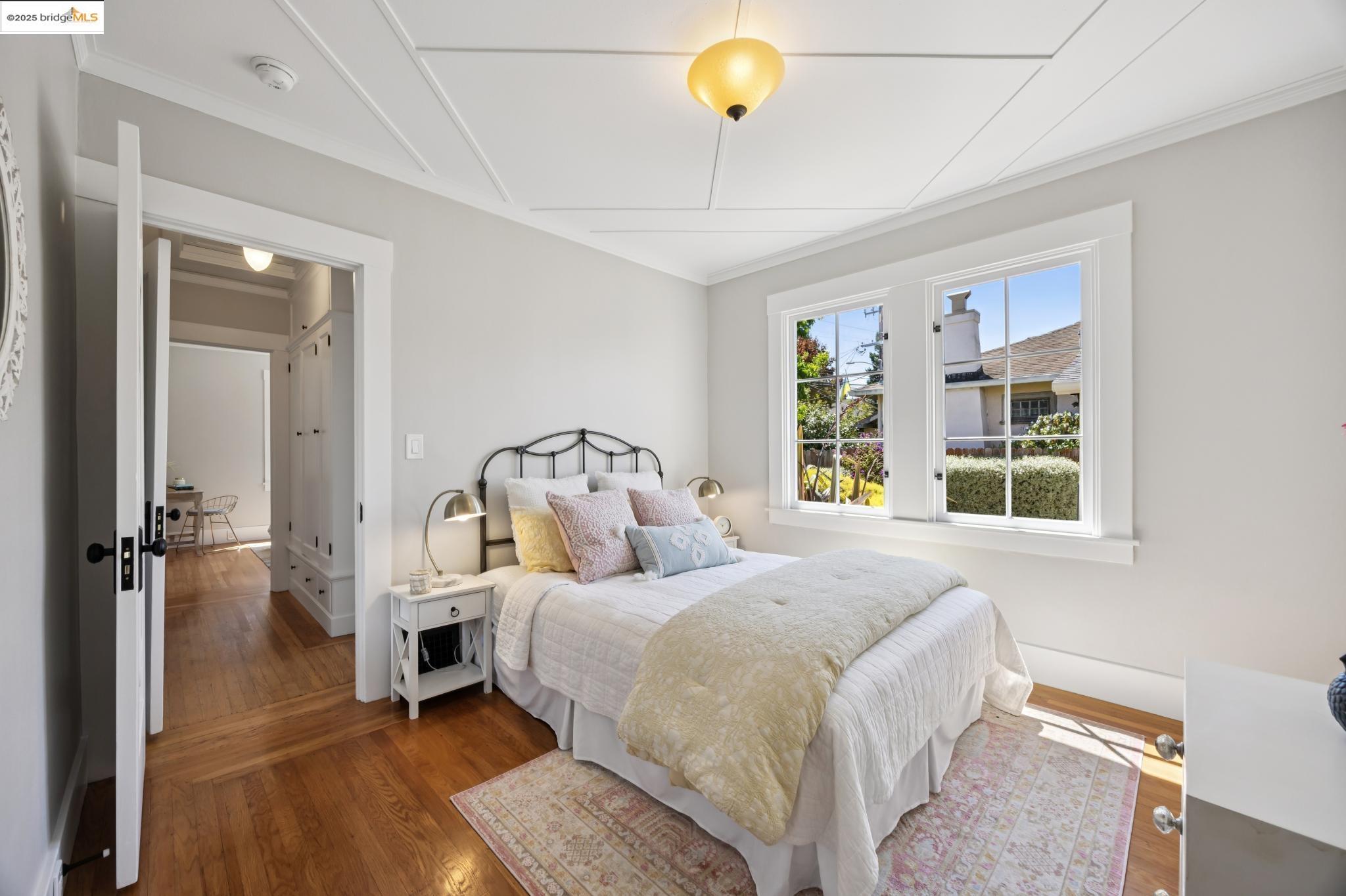 Detail Gallery Image 17 of 27 For 6501 Tremont Street, Oakland,  CA 94609 - 2 Beds | 1 Baths