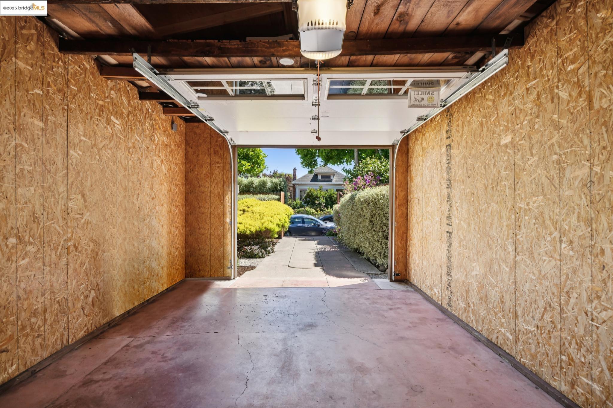 Detail Gallery Image 26 of 27 For 6501 Tremont Street, Oakland,  CA 94609 - 2 Beds | 1 Baths