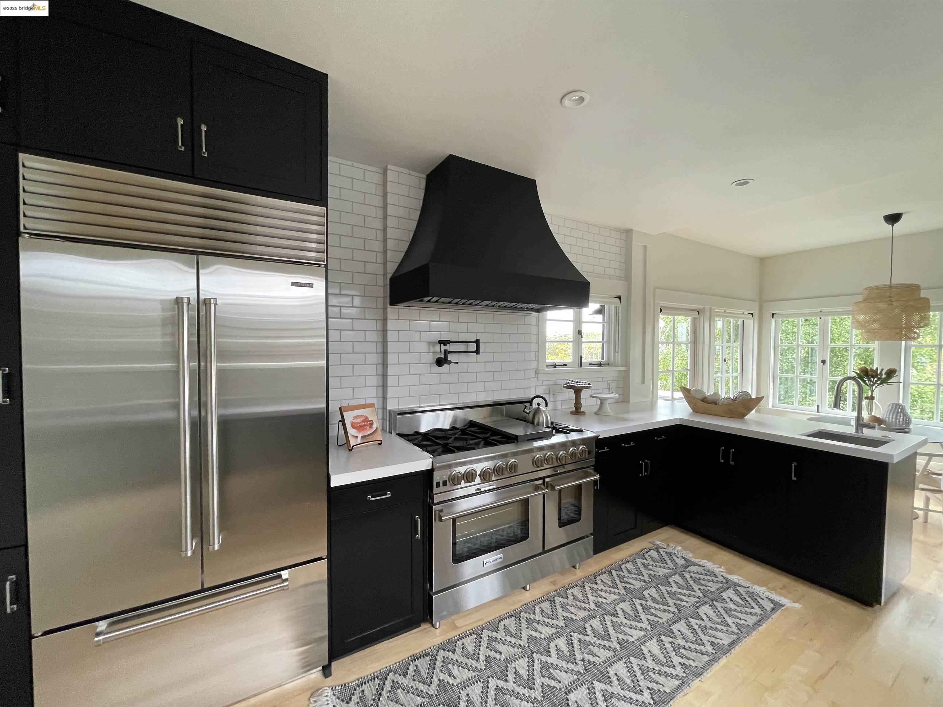 Detail Gallery Image 6 of 14 For 19 Monte Avenue, Piedmont,  CA 94611 - 4 Beds | 3/2 Baths