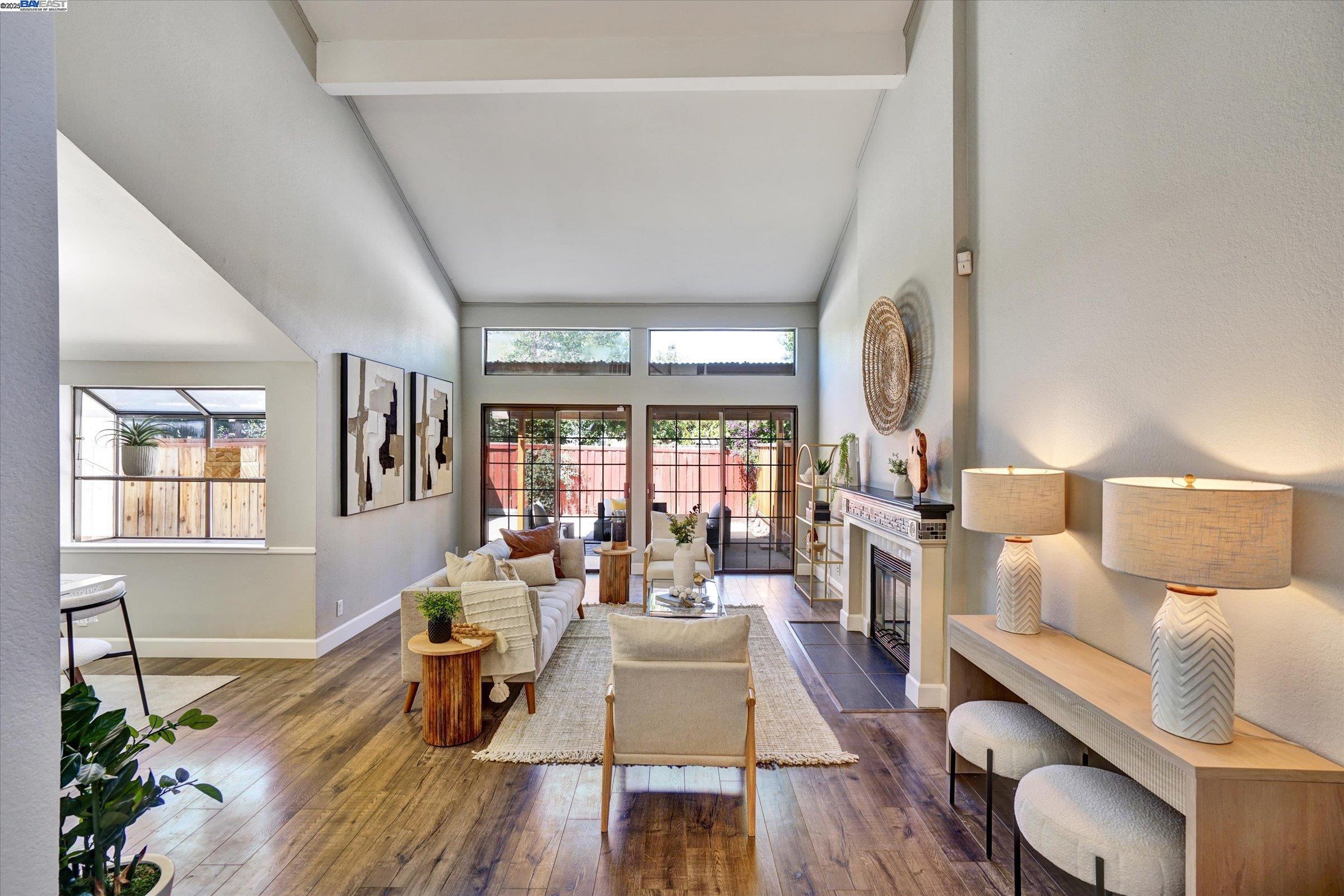 Detail Gallery Image 5 of 59 For 4374 Valley Ave #D1,  Pleasanton,  CA 94566 - 2 Beds | 2/1 Baths