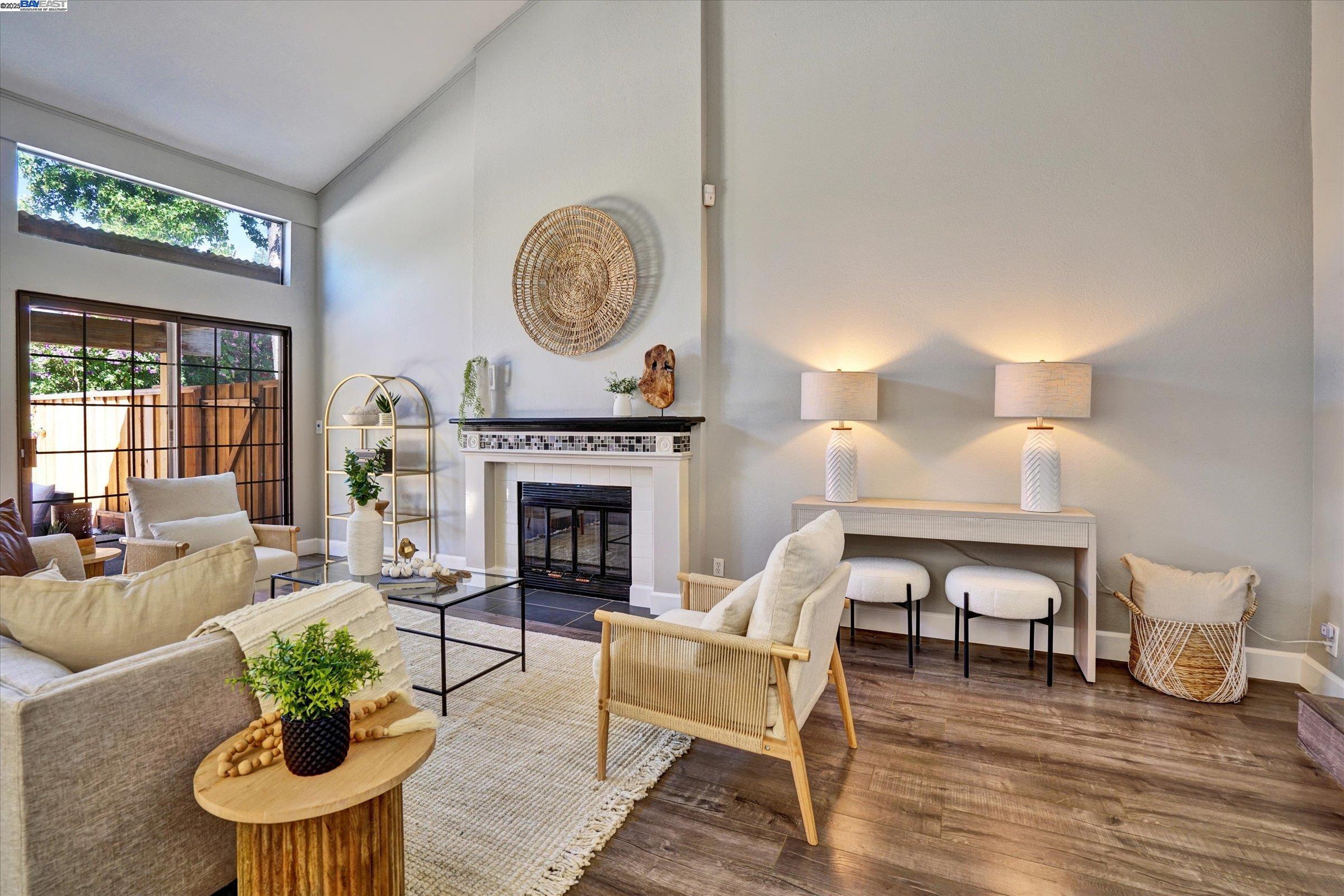 Detail Gallery Image 7 of 59 For 4374 Valley Ave #D1,  Pleasanton,  CA 94566 - 2 Beds | 2/1 Baths