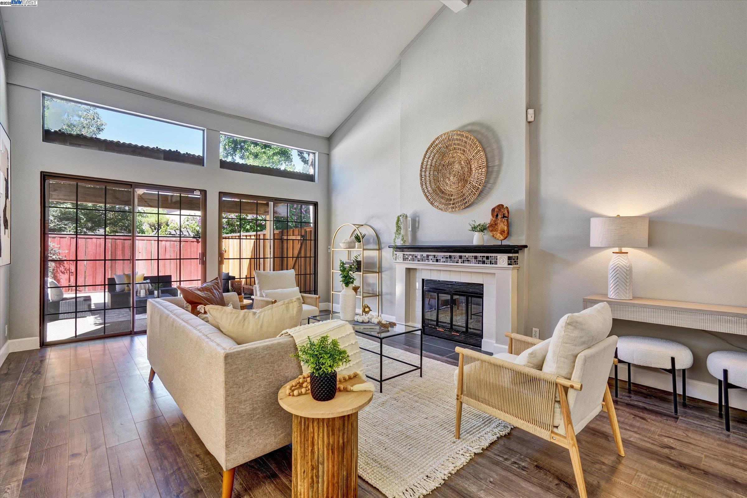 Detail Gallery Image 8 of 59 For 4374 Valley Ave #D1,  Pleasanton,  CA 94566 - 2 Beds | 2/1 Baths