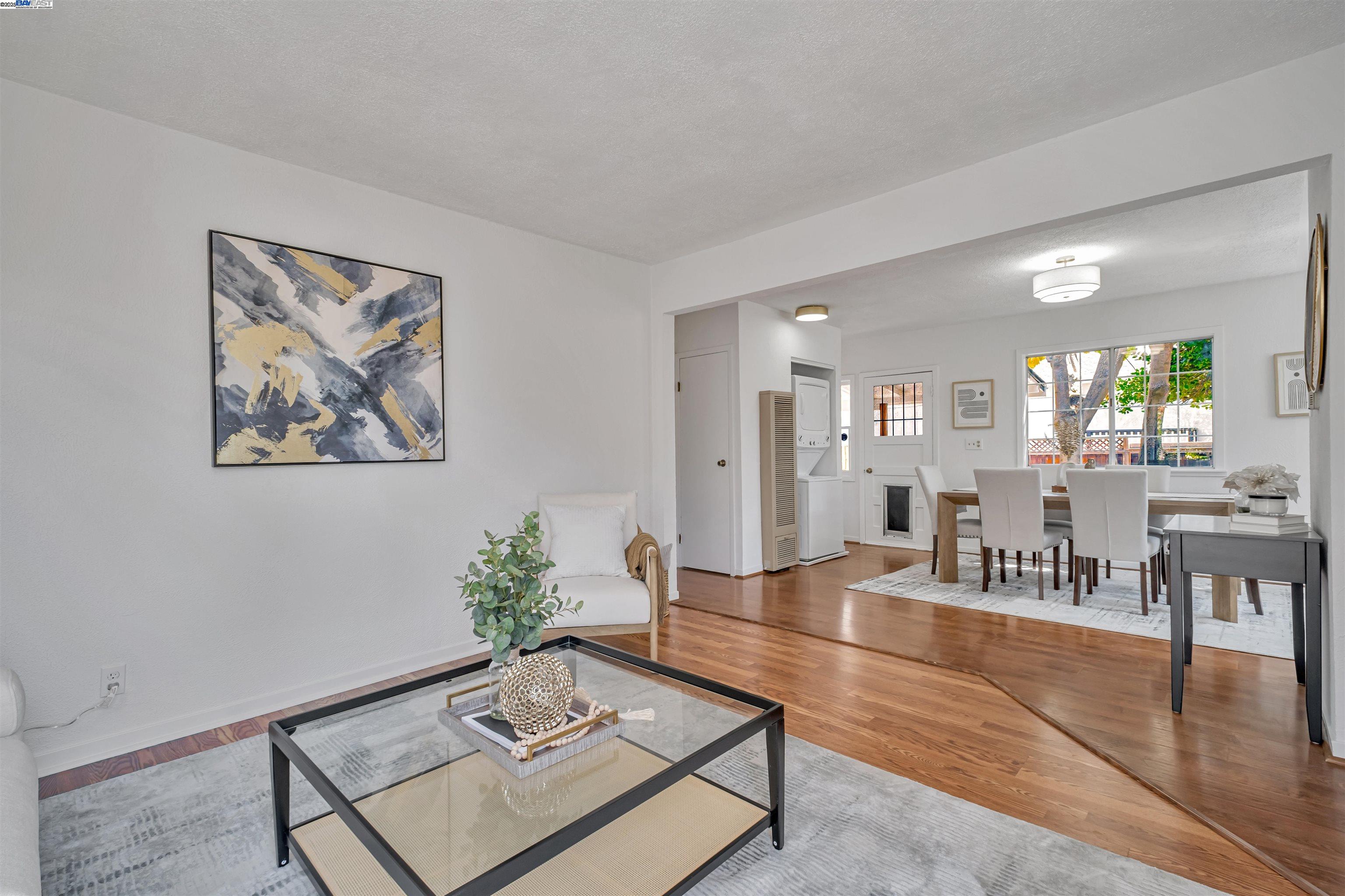 Detail Gallery Image 9 of 38 For 3780 Somerset Ave, Castro Valley,  CA 94546 - 3 Beds | 1 Baths