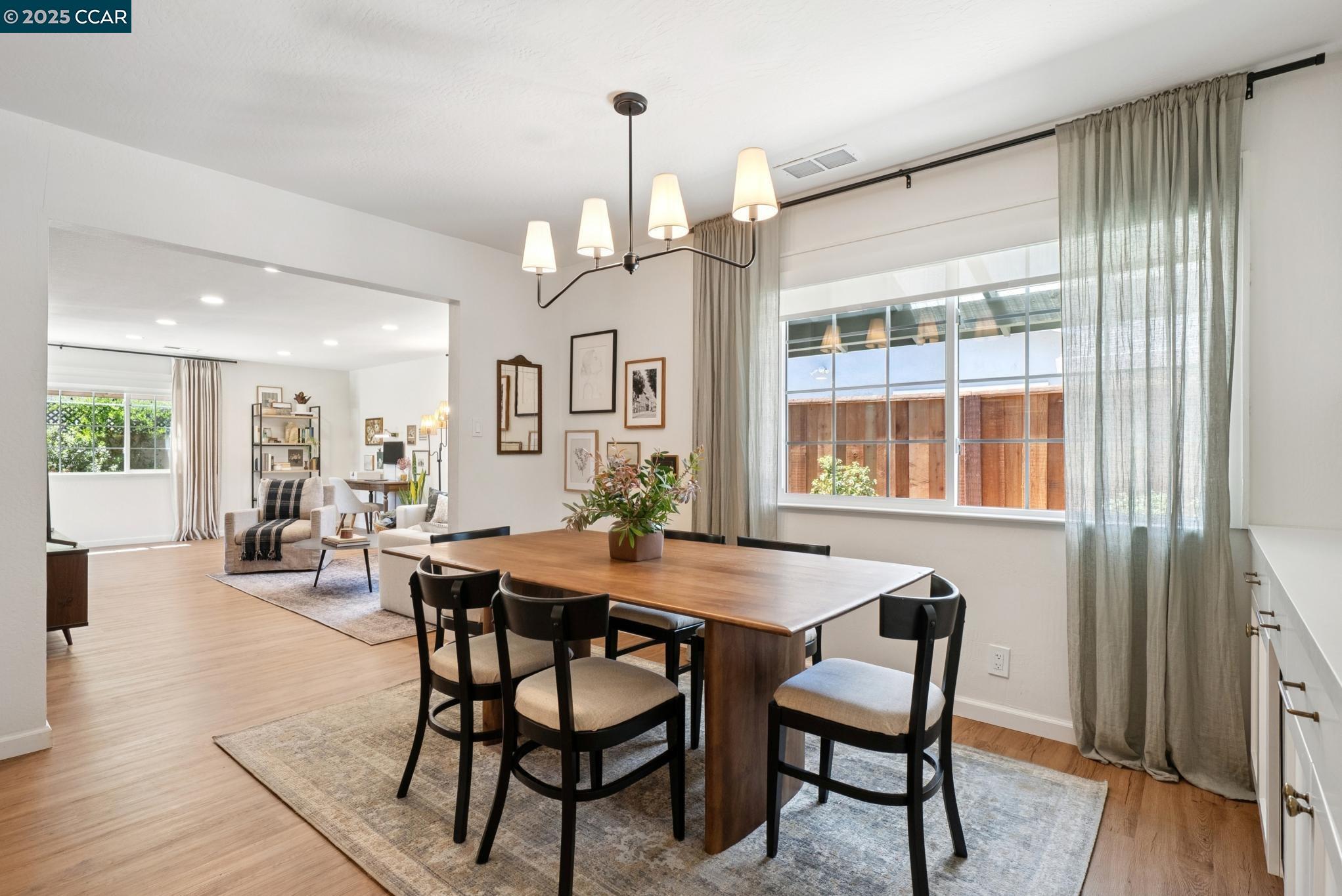 Detail Gallery Image 13 of 36 For 4656 Regina Ln, Concord,  CA 94521 - 3 Beds | 2 Baths