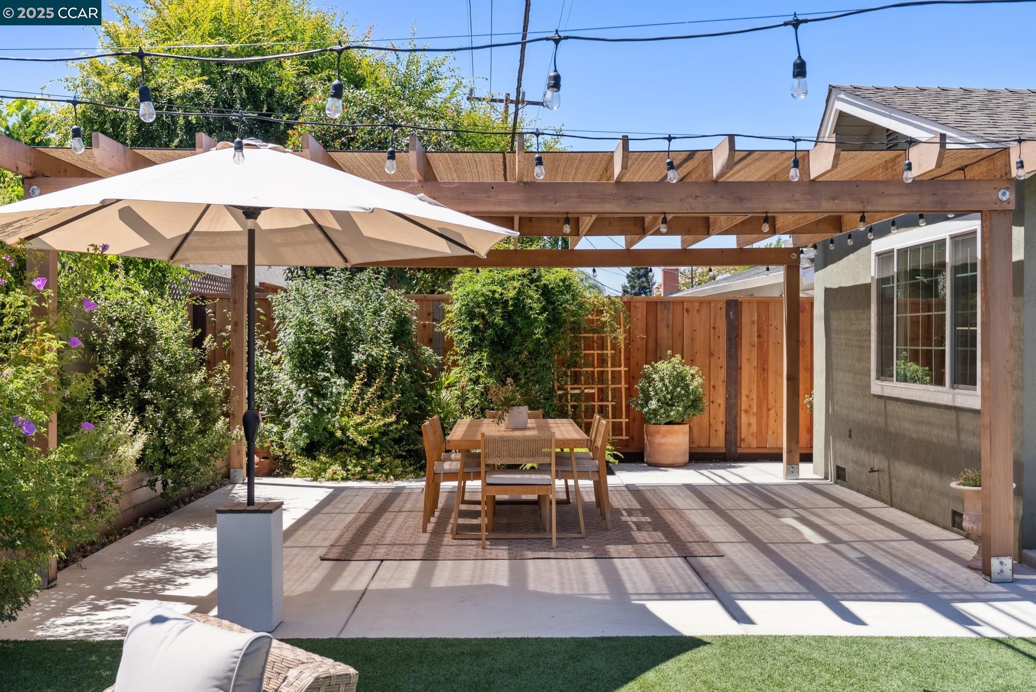 Detail Gallery Image 28 of 36 For 4656 Regina Ln, Concord,  CA 94521 - 3 Beds | 2 Baths