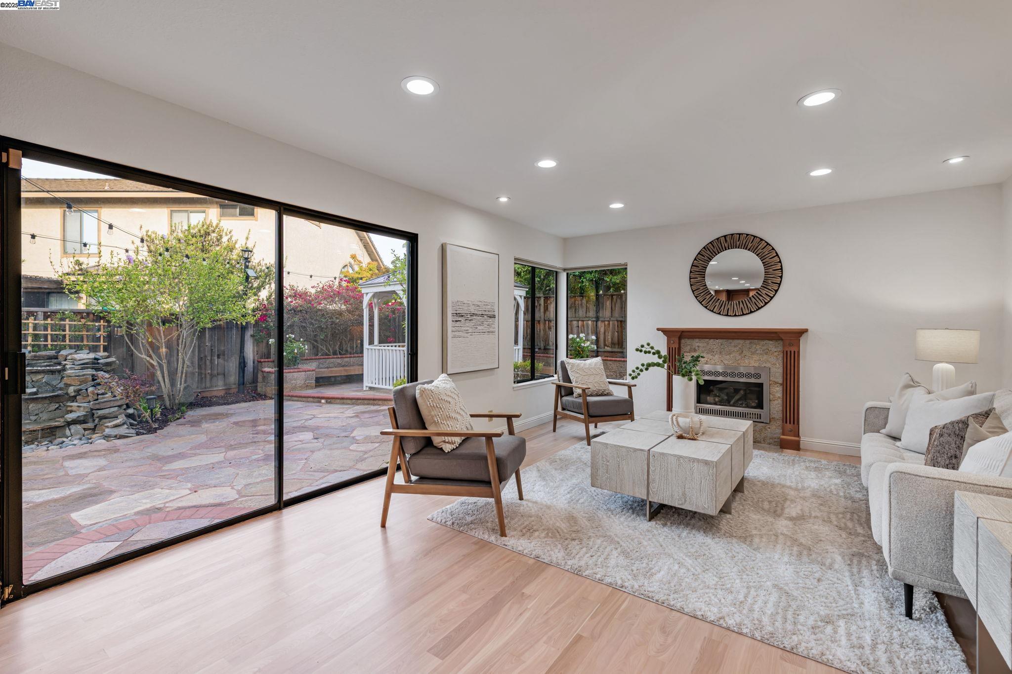 Detail Gallery Image 14 of 52 For 43578 Greenhills Way, Fremont,  CA 94539 - 4 Beds | 3/1 Baths