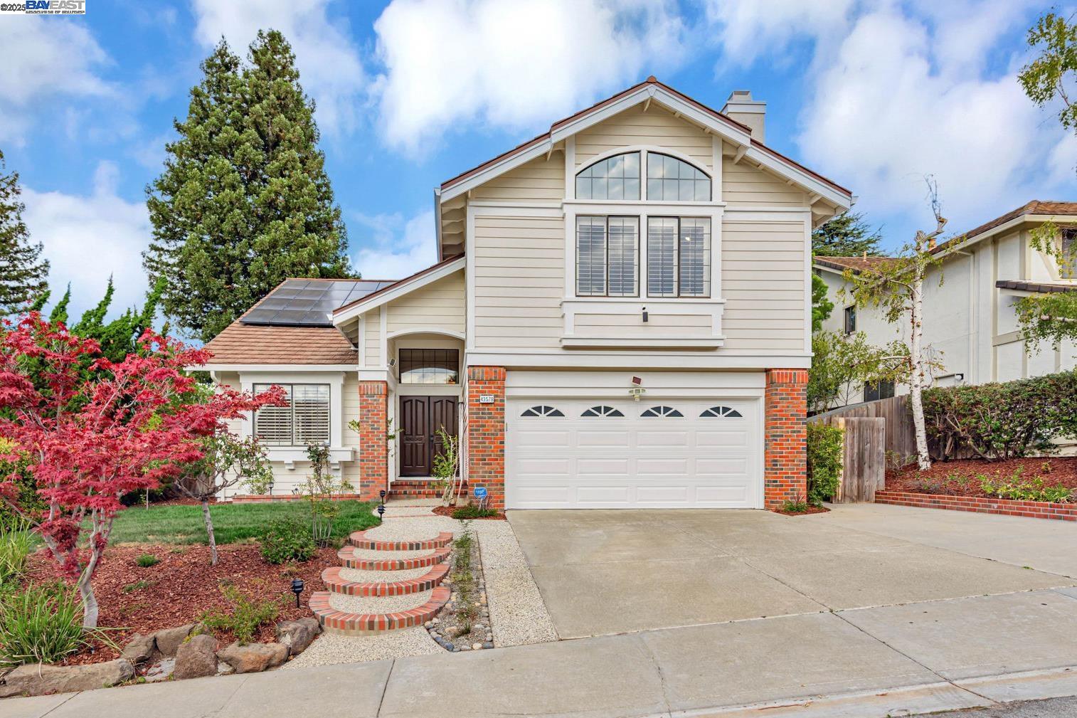 Detail Gallery Image 4 of 52 For 43578 Greenhills Way, Fremont,  CA 94539 - 4 Beds | 3/1 Baths