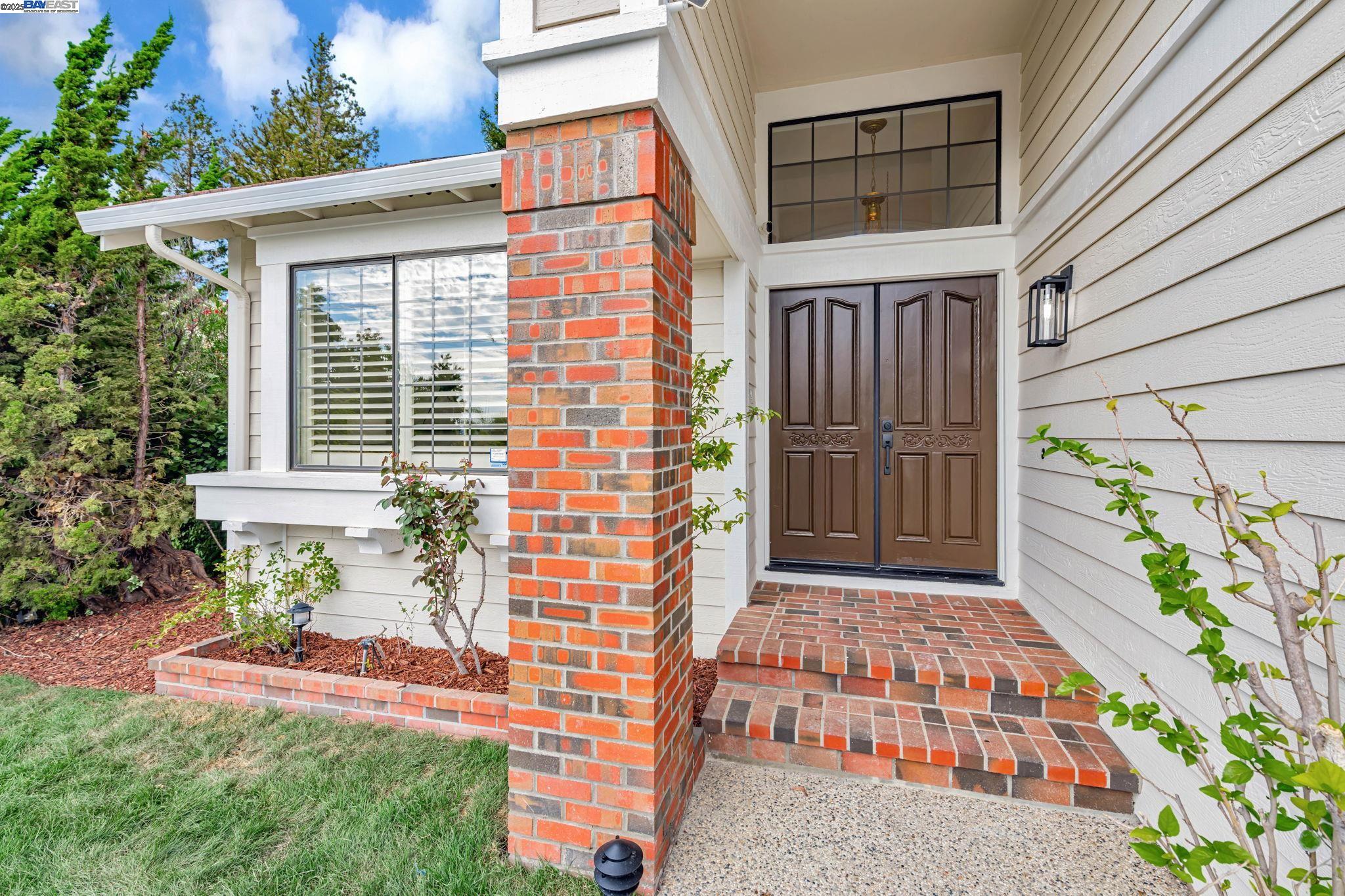Detail Gallery Image 5 of 52 For 43578 Greenhills Way, Fremont,  CA 94539 - 4 Beds | 3/1 Baths