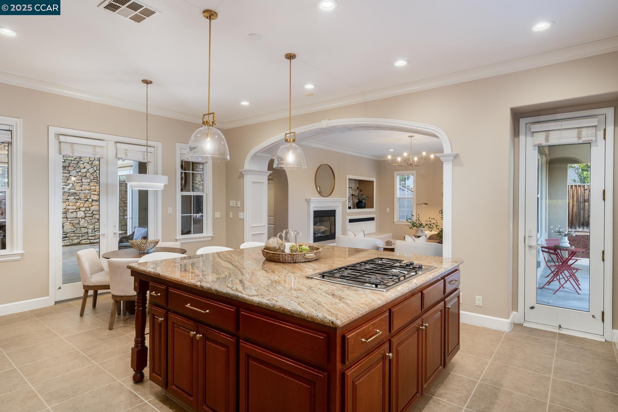 Detail Gallery Image 11 of 46 For 206 Glory Lily Ct, San Ramon,  CA 94582 - 5 Beds | 3/1 Baths
