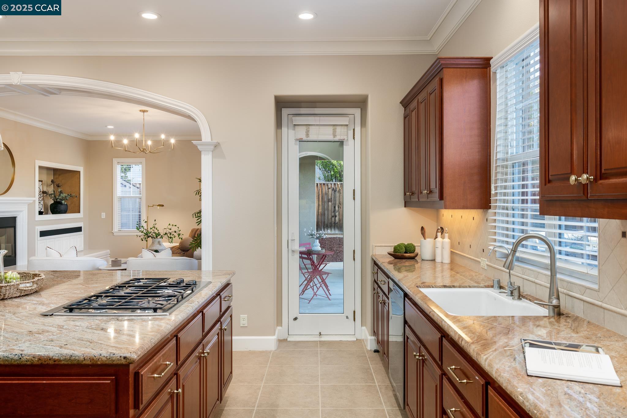 Detail Gallery Image 12 of 46 For 206 Glory Lily Ct, San Ramon,  CA 94582 - 5 Beds | 3/1 Baths