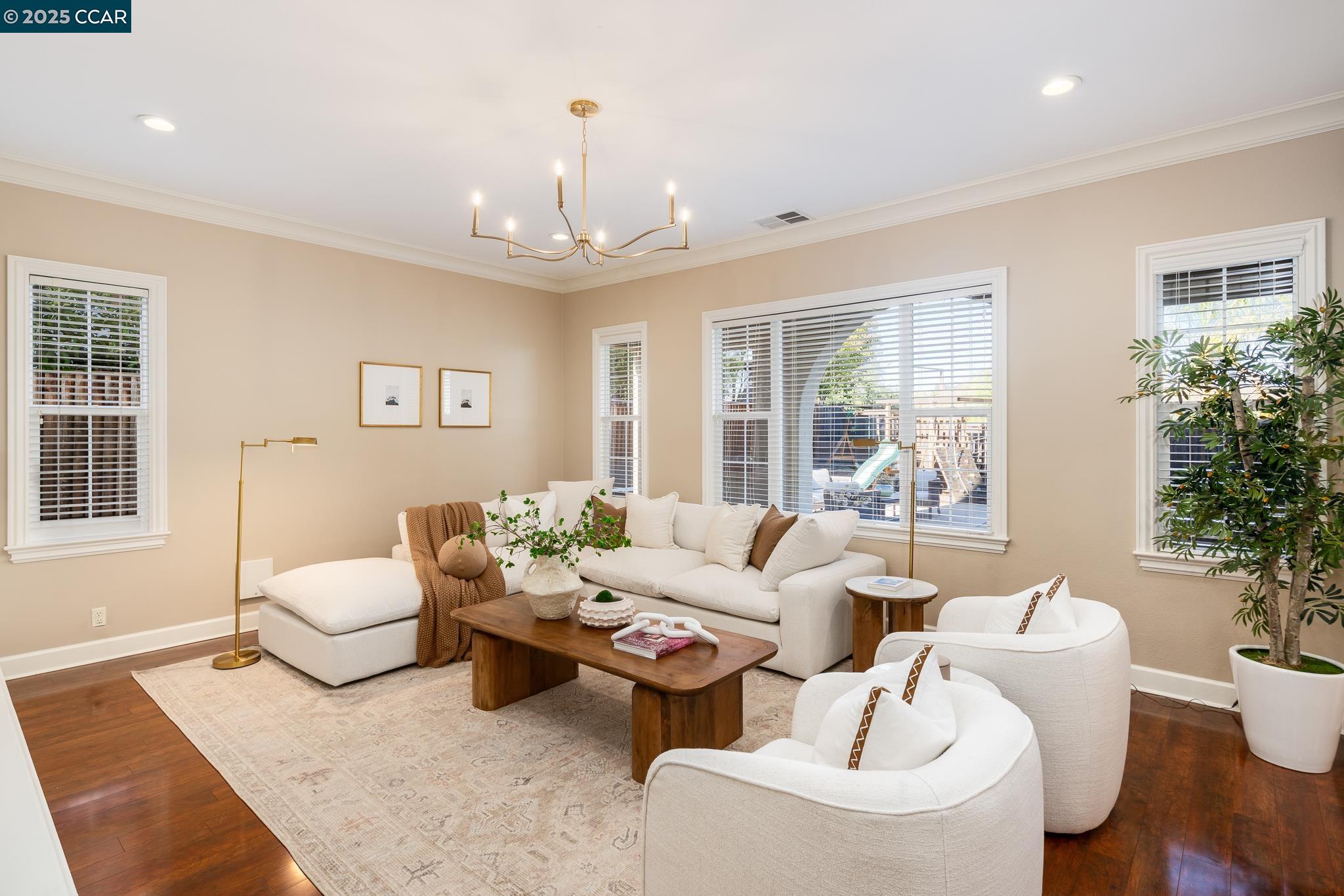 Detail Gallery Image 14 of 46 For 206 Glory Lily Ct, San Ramon,  CA 94582 - 5 Beds | 3/1 Baths