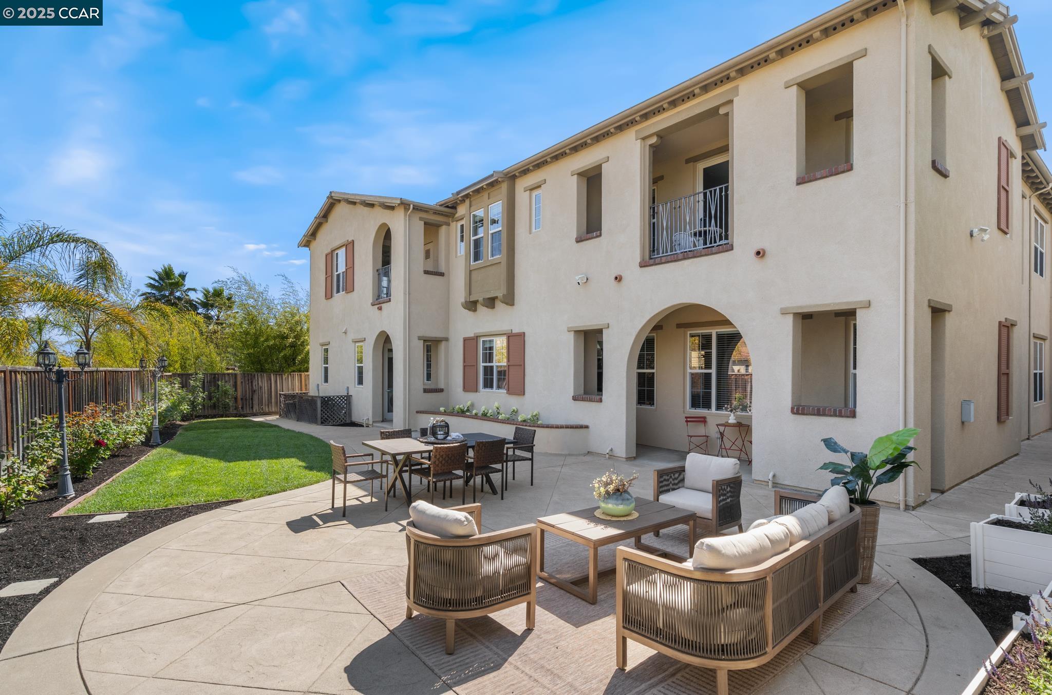 Detail Gallery Image 43 of 46 For 206 Glory Lily Ct, San Ramon,  CA 94582 - 5 Beds | 3/1 Baths
